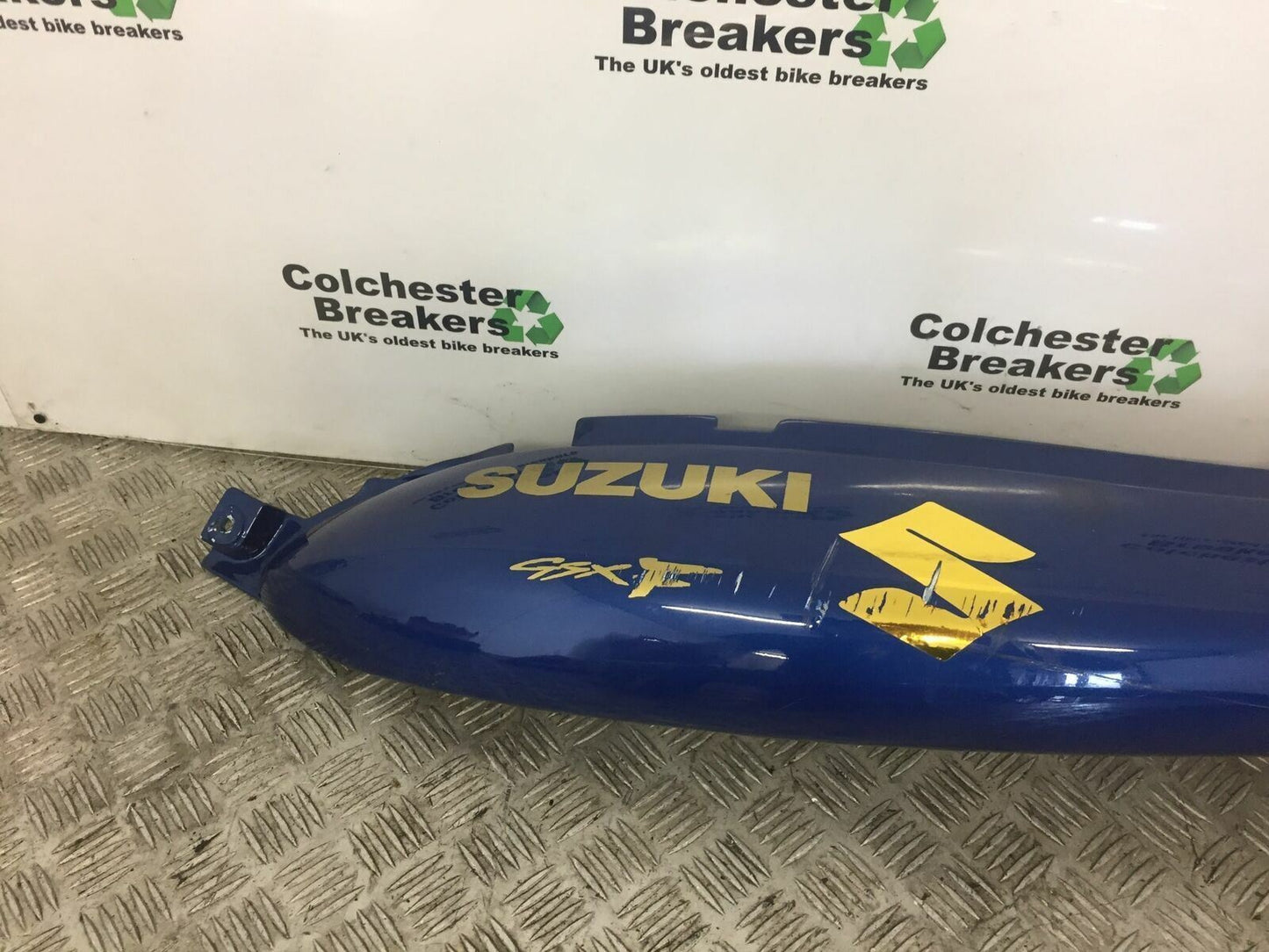 SUZUKI GSX600 F GSX 600 F LEFT SEAT PANEL YEAR 1998 - 2005