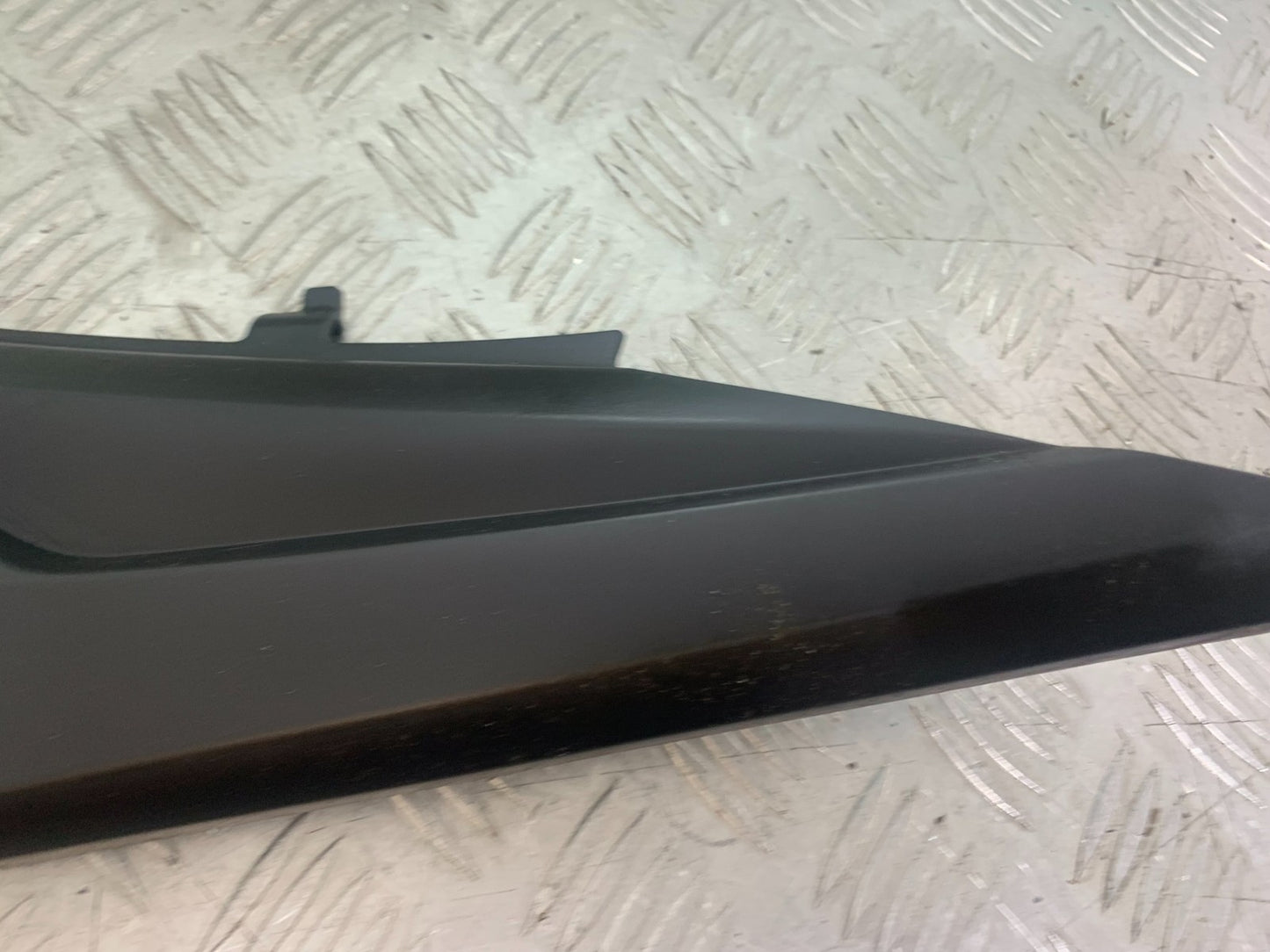 SUZUKI GSR600 GSR 600 LEFT SIDE PANEL  2006-2010 (CMB1177)