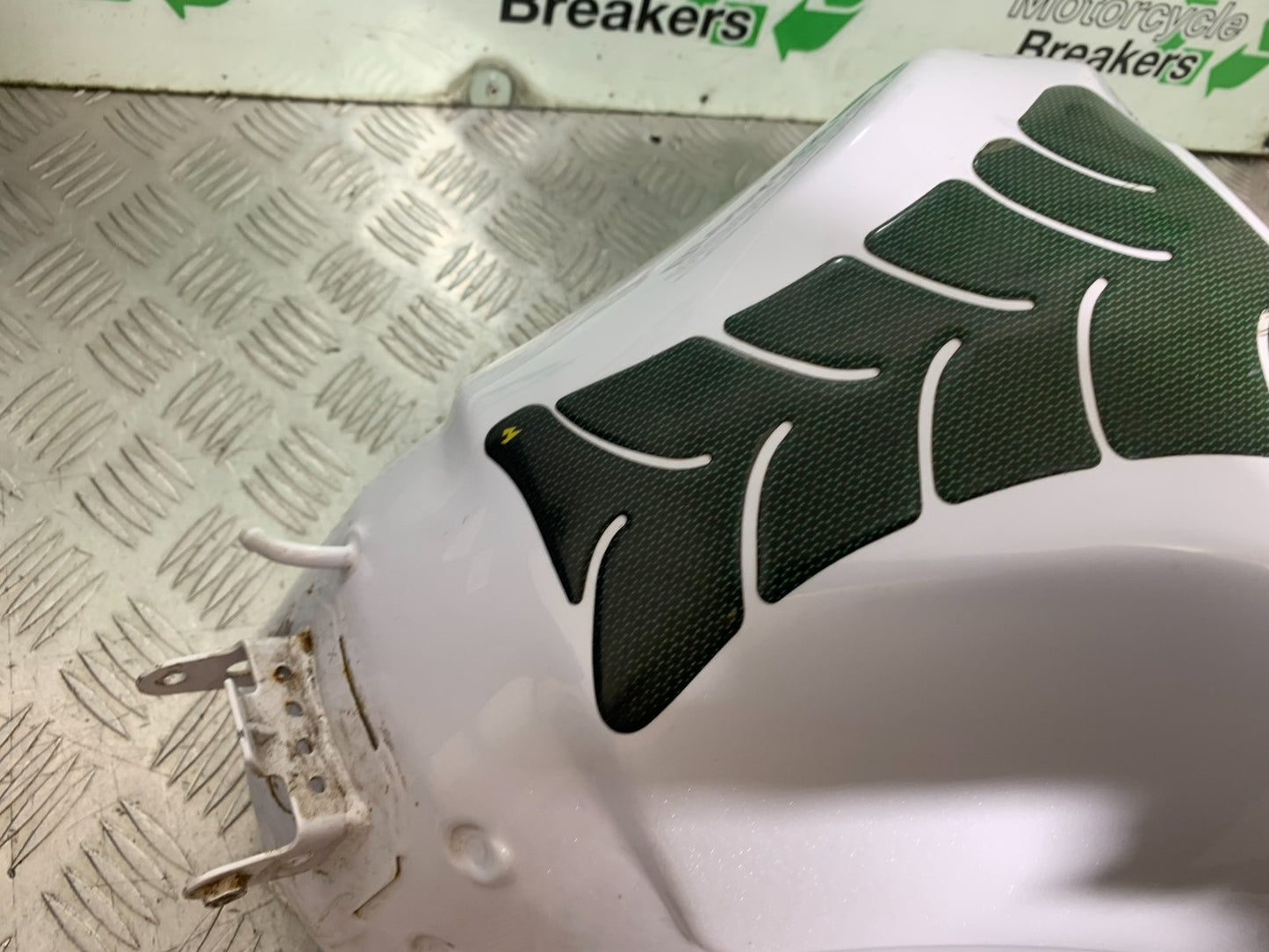 KAWASAKI ZX10R ZX10 R PETROL TANK  2008-2010 (CMB1301)