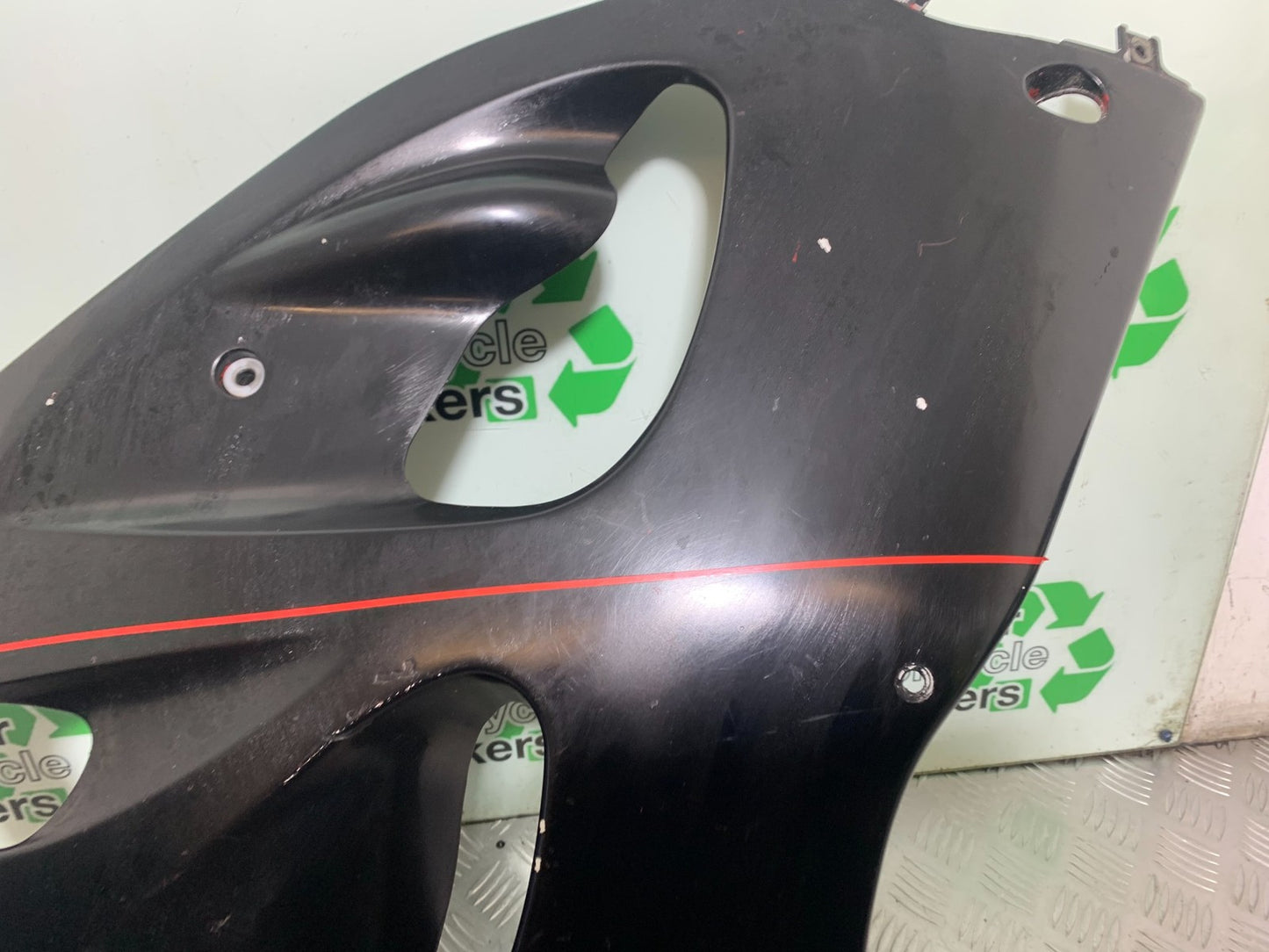 SUZUKI GSXR600 GSXR 600 SRAD RIGHT FAIRING PANEL YEAR 1997-2000 (CMB1276)