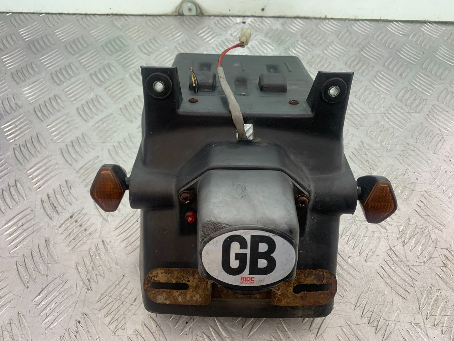 KAWASAKI GPZ600 GPZ 600 REAR MUDGUARD   YEAR 1988-90 (CMB1258)