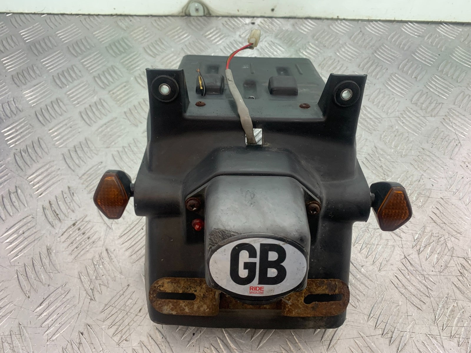 KAWASAKI GPZ600 GPZ 600 REAR MUDGUARD   YEAR 1988-90 (CMB1258)