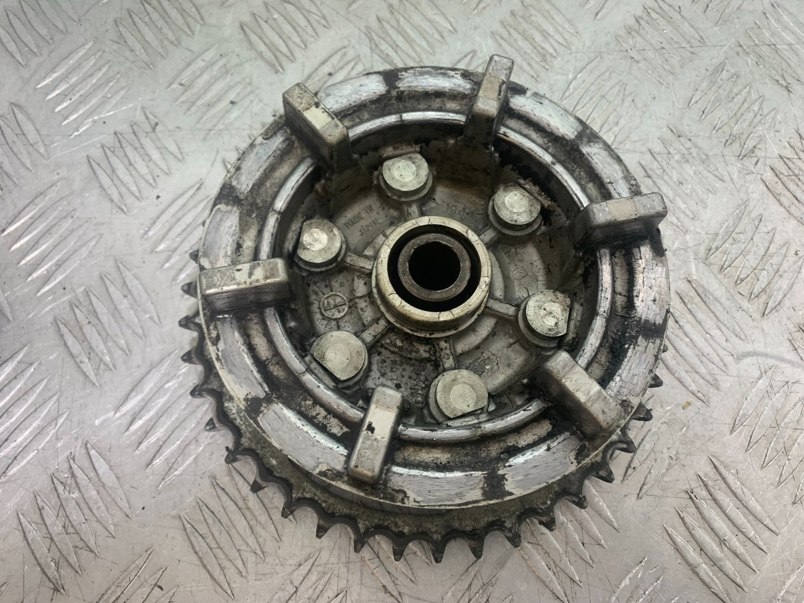 SUZUKI GSX750 INAZUMA SPROCKET CARRIER YEAR 1998-2003 (CMB1308)