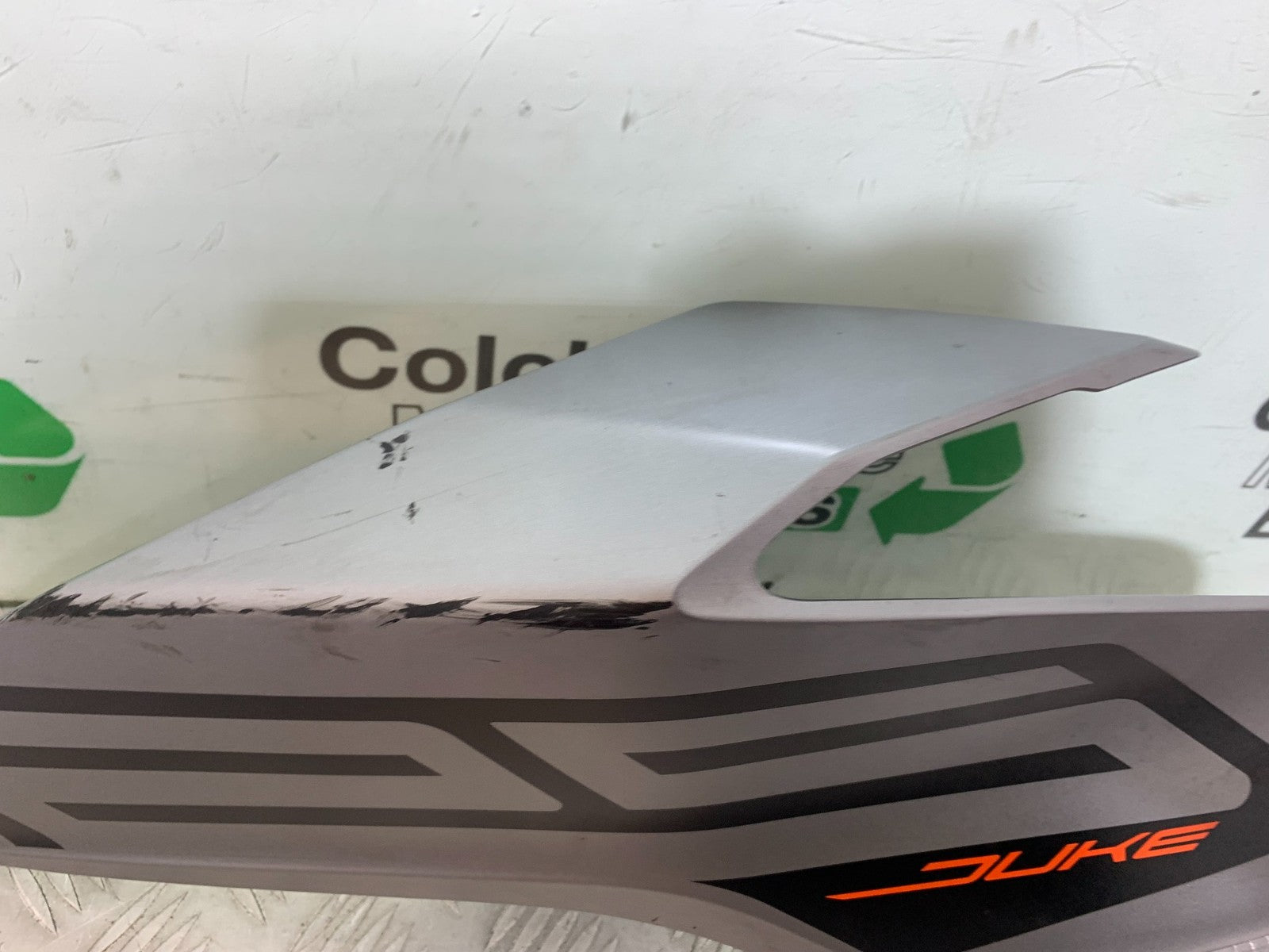 KTM 125 DUKE LEFT FAIRING PANEL YEAR 2018-2023 (CMB1185)