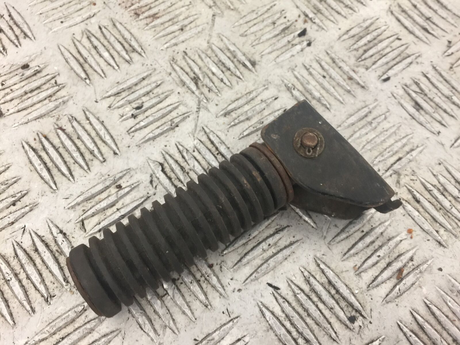 HONDA CX500 CX 500 LEFT REAR PEG  YEAR 1980