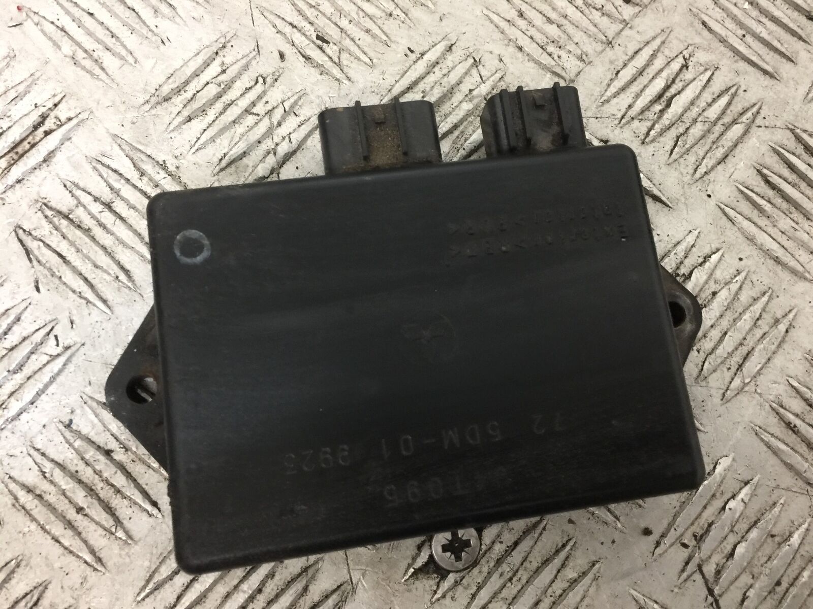 YAMAHA FZS600 FAZER 600 CDI UNIT  YEAR 1998-2001(STOCK 878)