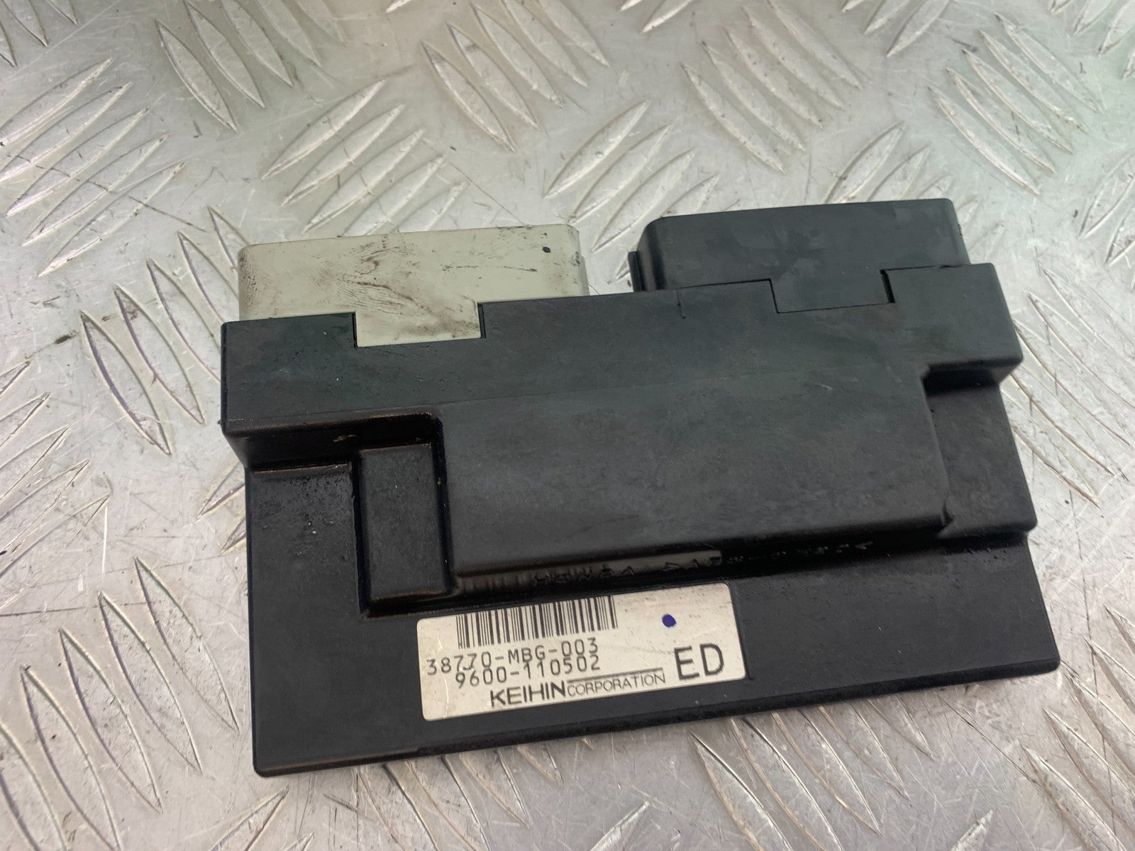 HONDA VFR800 PRE V-TEC ECU YEAR 1998-2001 (CMB1233)