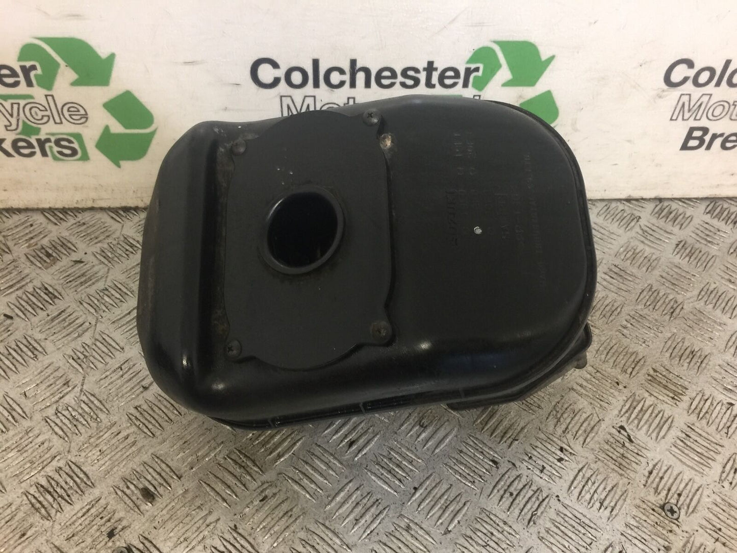SUZUKI SV650 SV 650 AIRBOX  YEAR 1999 (STOCK 681)