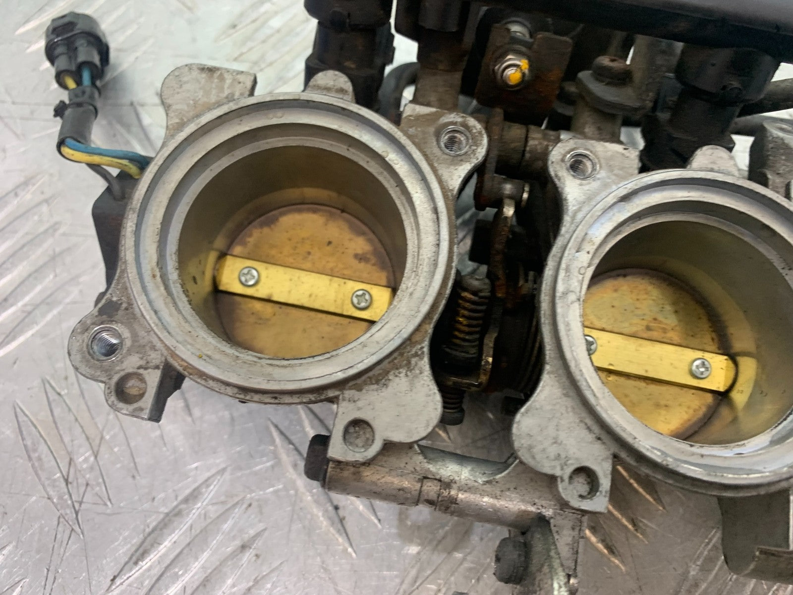 TRIUMPH 675 STREET TRIPLE R THROTTLE BODIES  YEAR 2013 - 2016 (CMB1221)