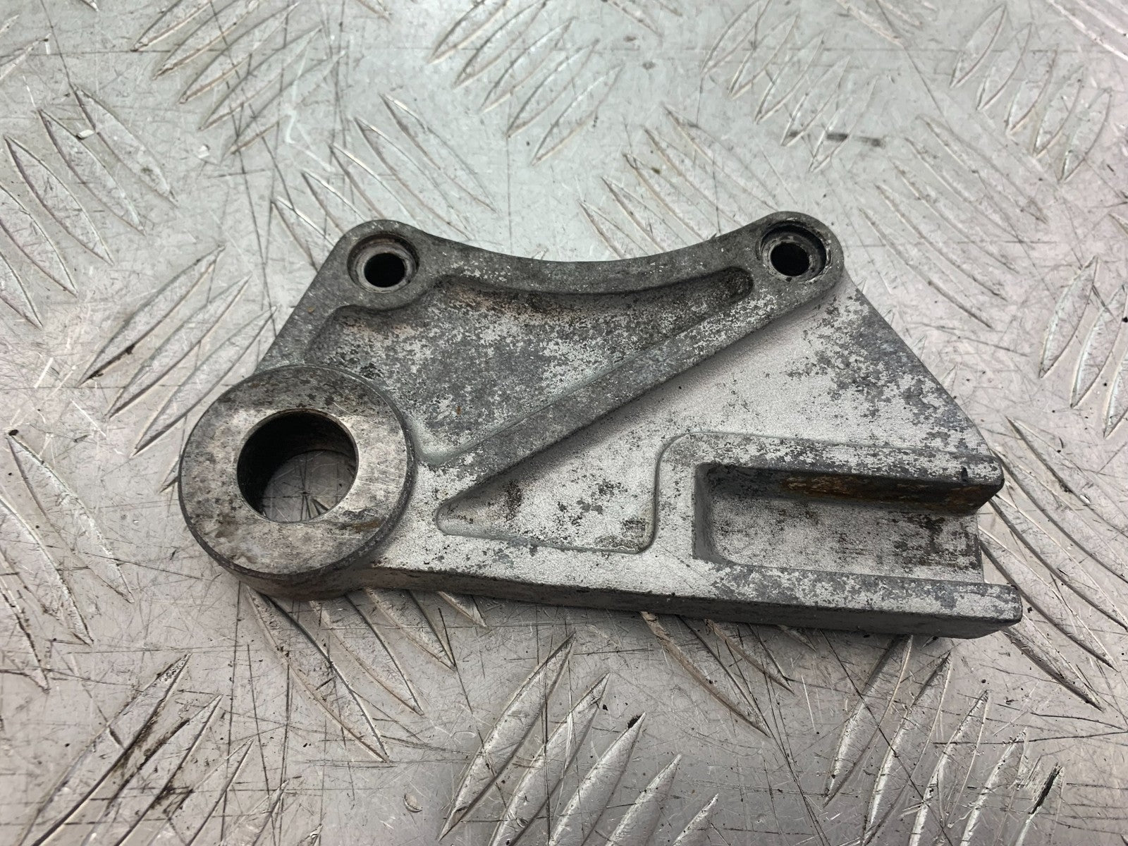 KAWASAKI Z750 Z 750 REAR CALIPER BRACKET YEAR 2004-2006  (CMB1234)