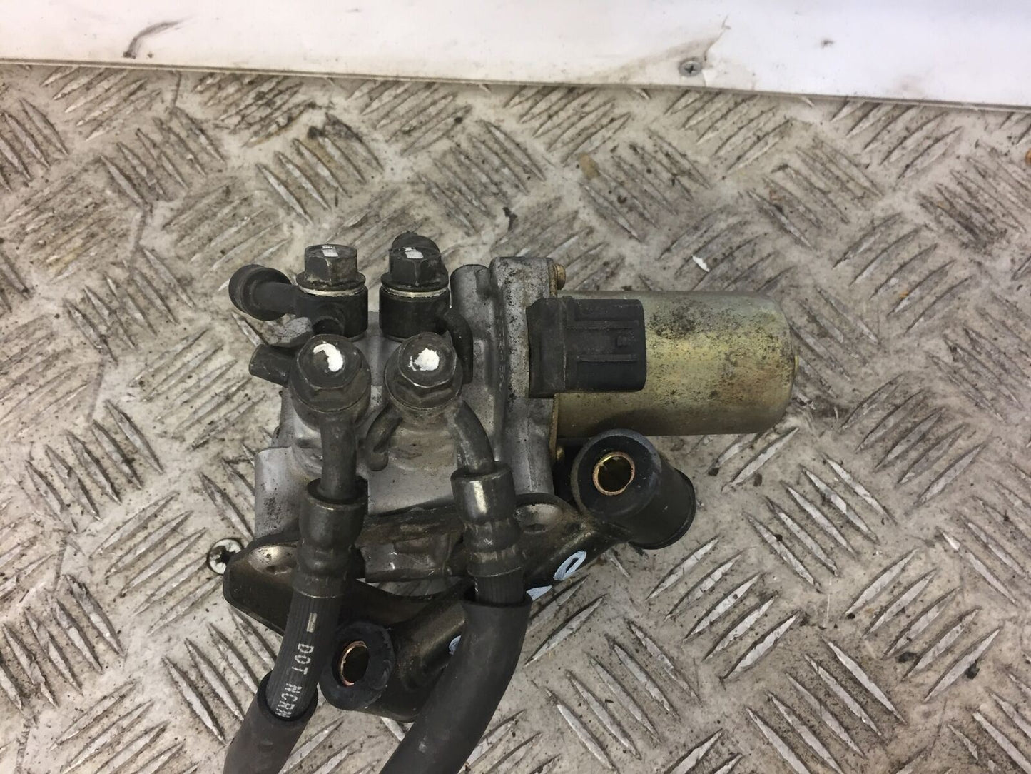 HONDA VFR800 VFR 800 V TEC REAR ABS PUMP  YEAR 2003