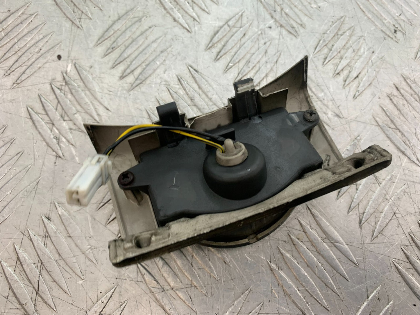 PIAGGIO VESPA GT125 L NUMBER PLATE LIGHT  YEAR 2003 (CMB1300)