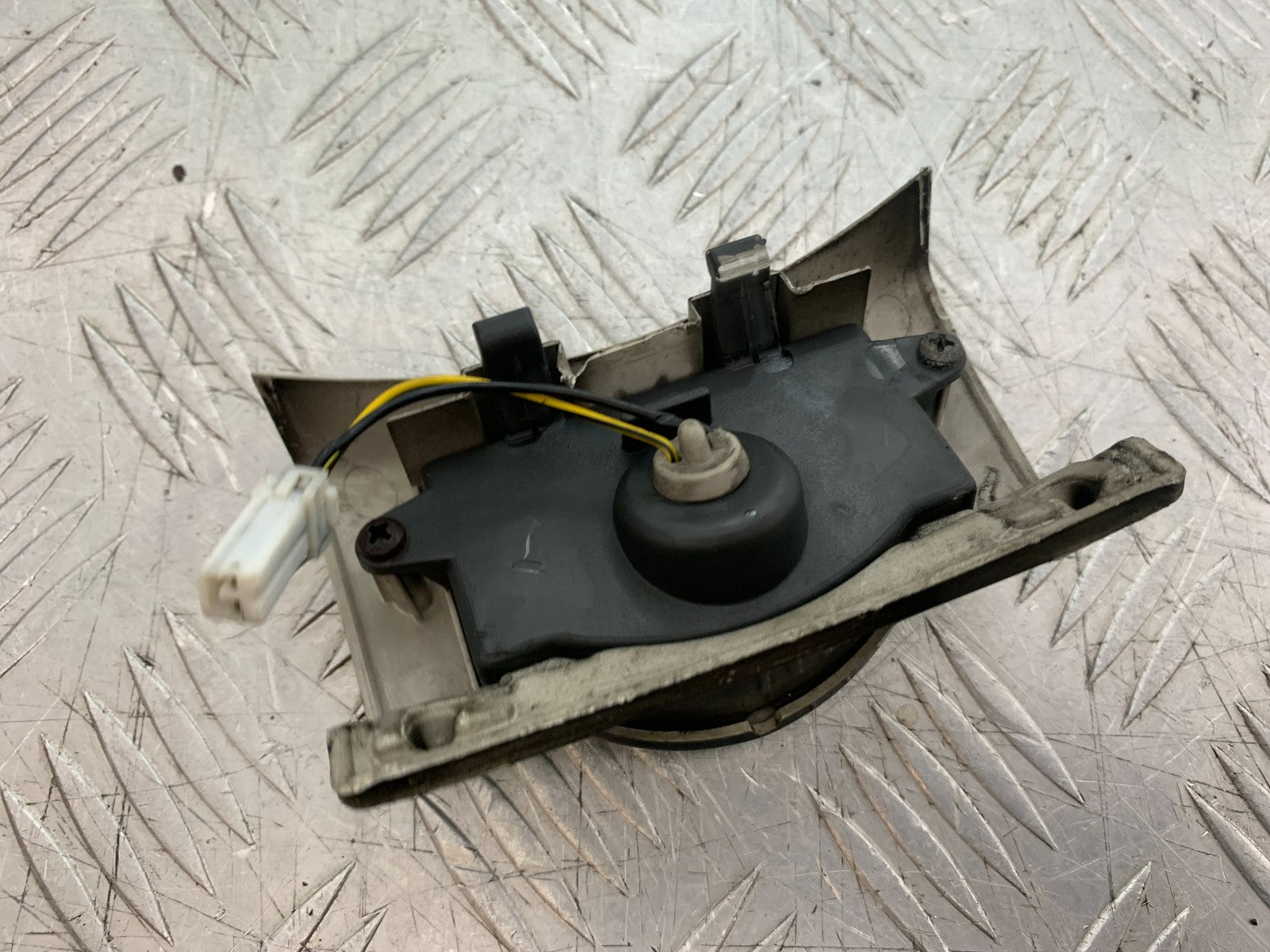 PIAGGIO VESPA GT125 L NUMBER PLATE LIGHT  YEAR 2003 (CMB1300)