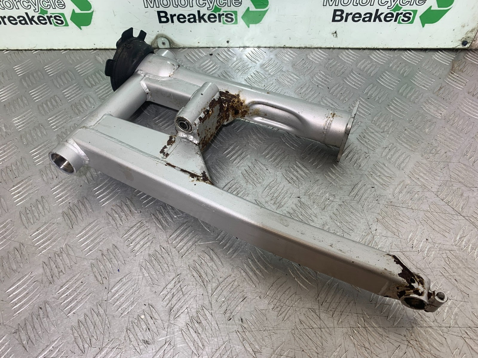 YAMAHA XJ900 XJ 900 DIVERSION SWINGARM YEAR 1994-2002 (CMB1292)