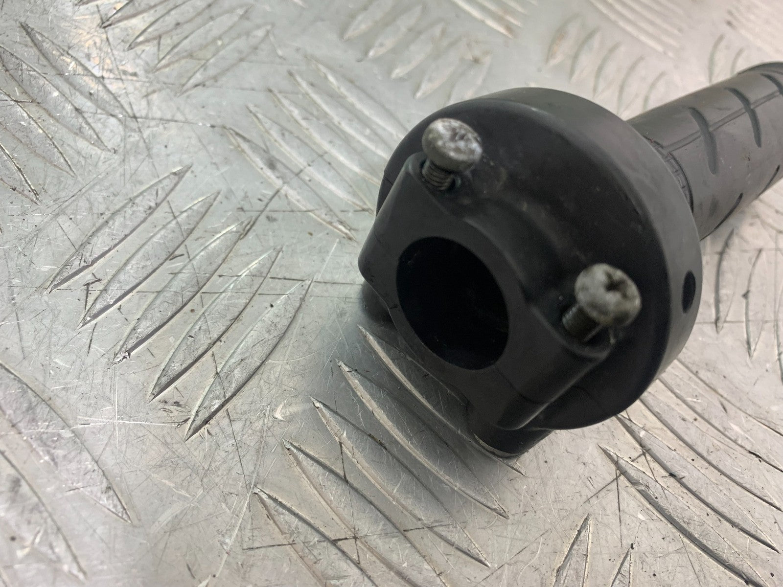 HONDA CBR1000 rr FIREBLADE THROTTLE AND GRIP YEAR 2006 (CMB1220)
