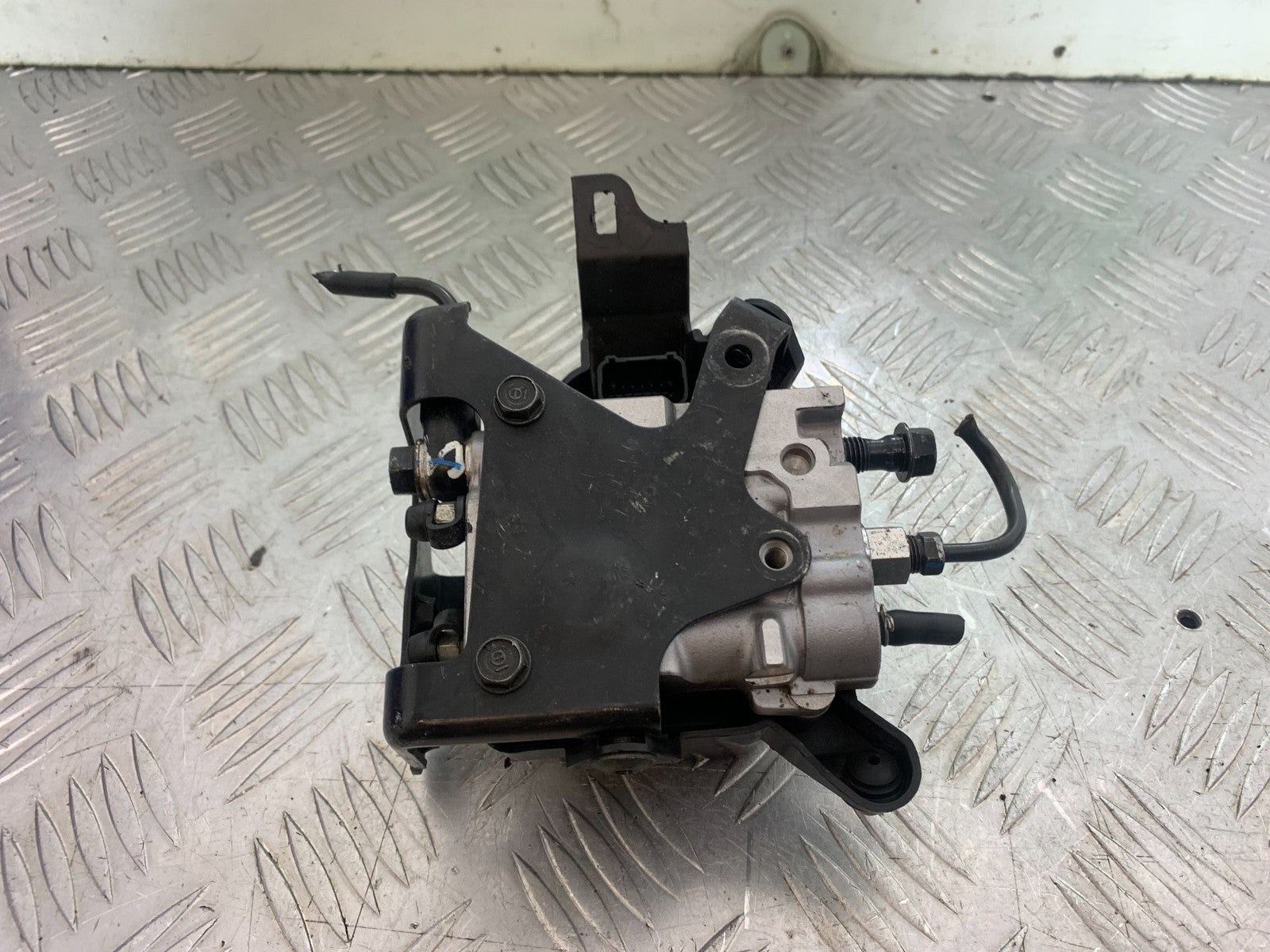 HONDA CBR1000 rr FIREBLADE REAR ABS PUMP YEAR 2012-2016 (CMB1198)