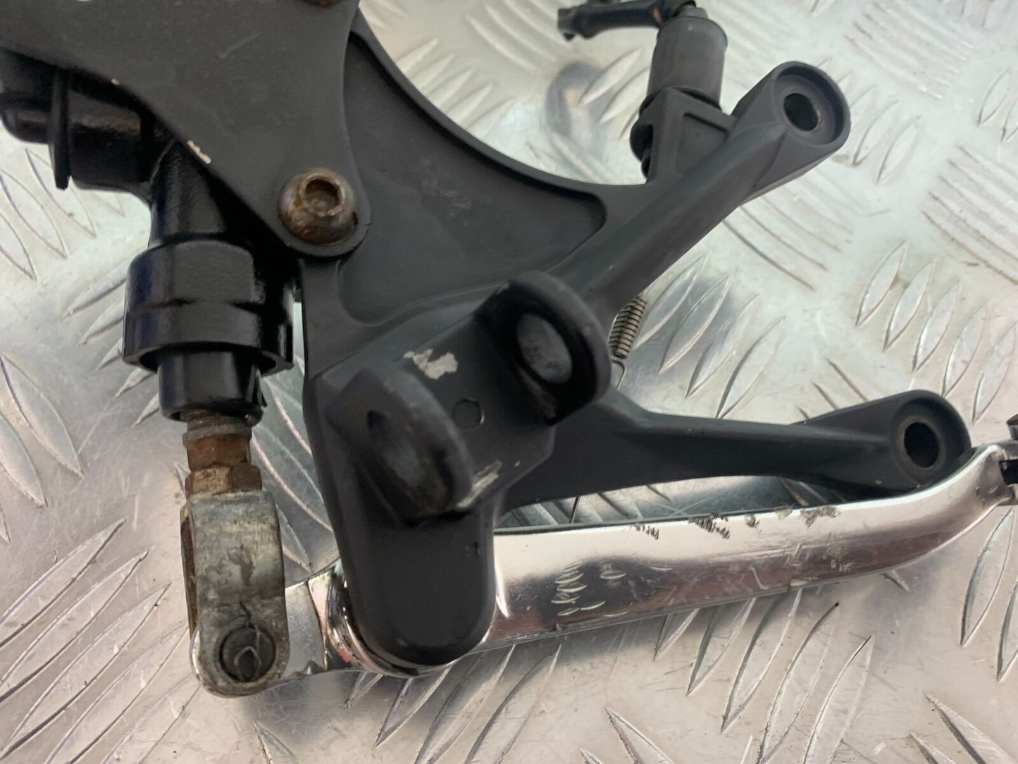 KAWASAKI ZX6R ZX6 R FRONT RIGHT HANGER  YEAR 2007 2008 (CMB1002)