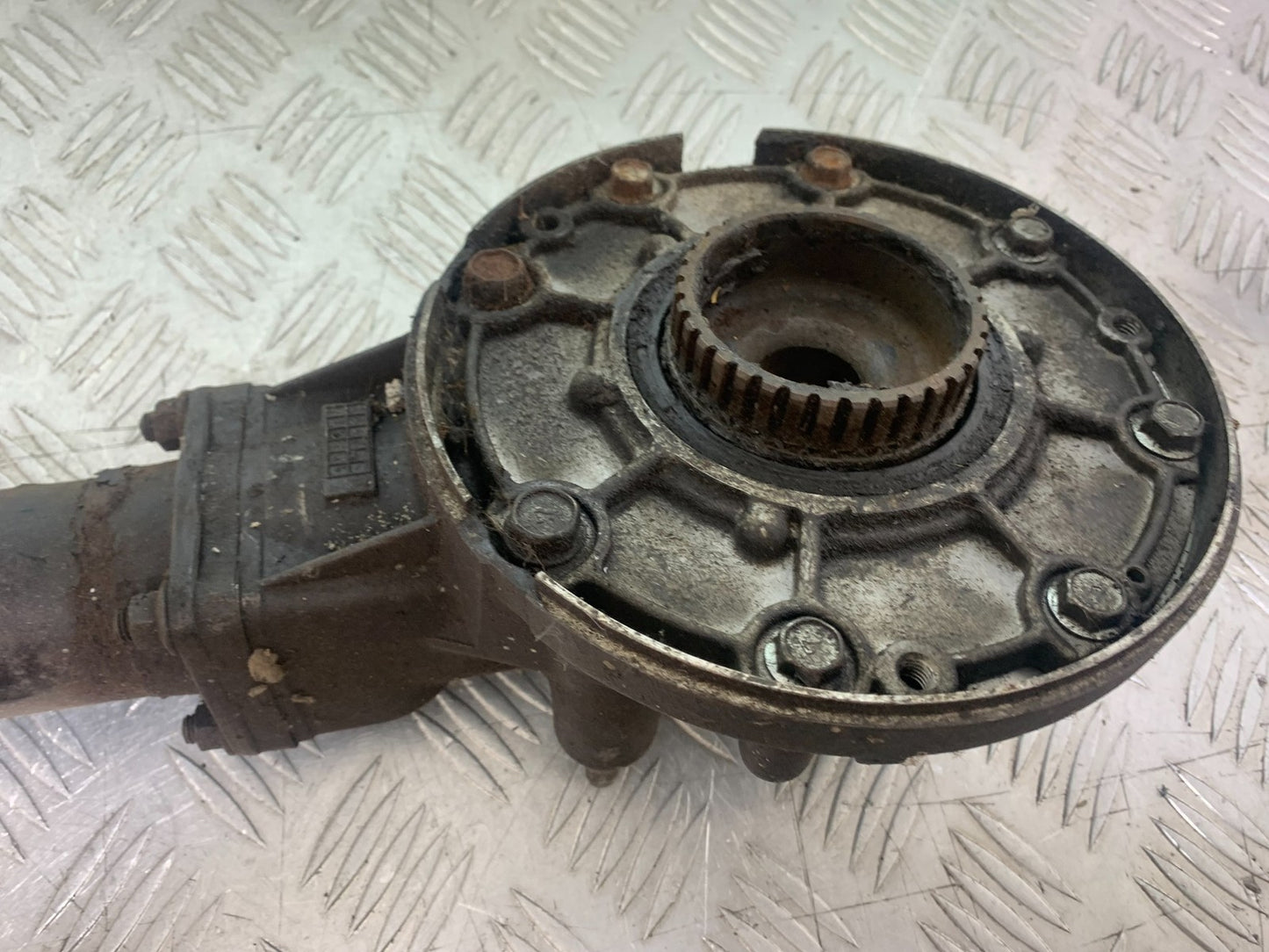 KAWASAKI GT550 GT 550 SWINGARM REAR DIFF  YEAR 1989-1994