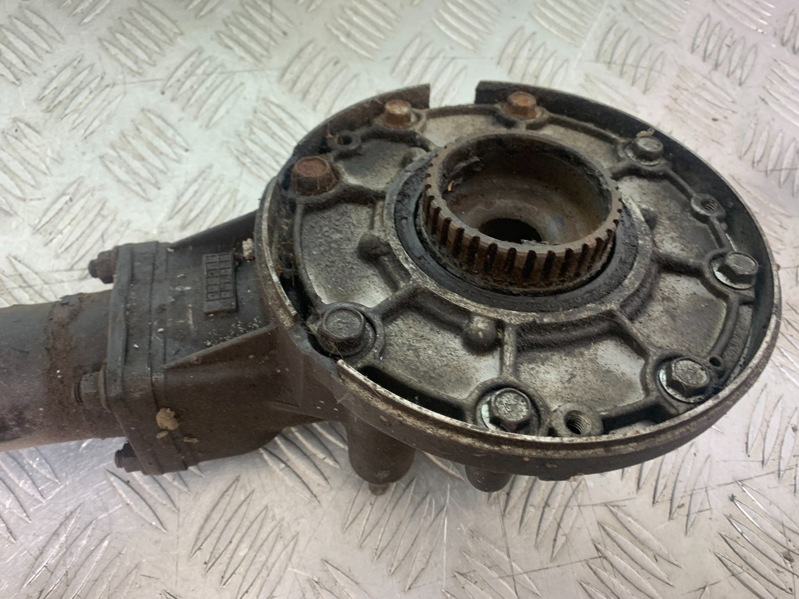 KAWASAKI GT550 GT 550 SWINGARM REAR DIFF  YEAR 1989-1994