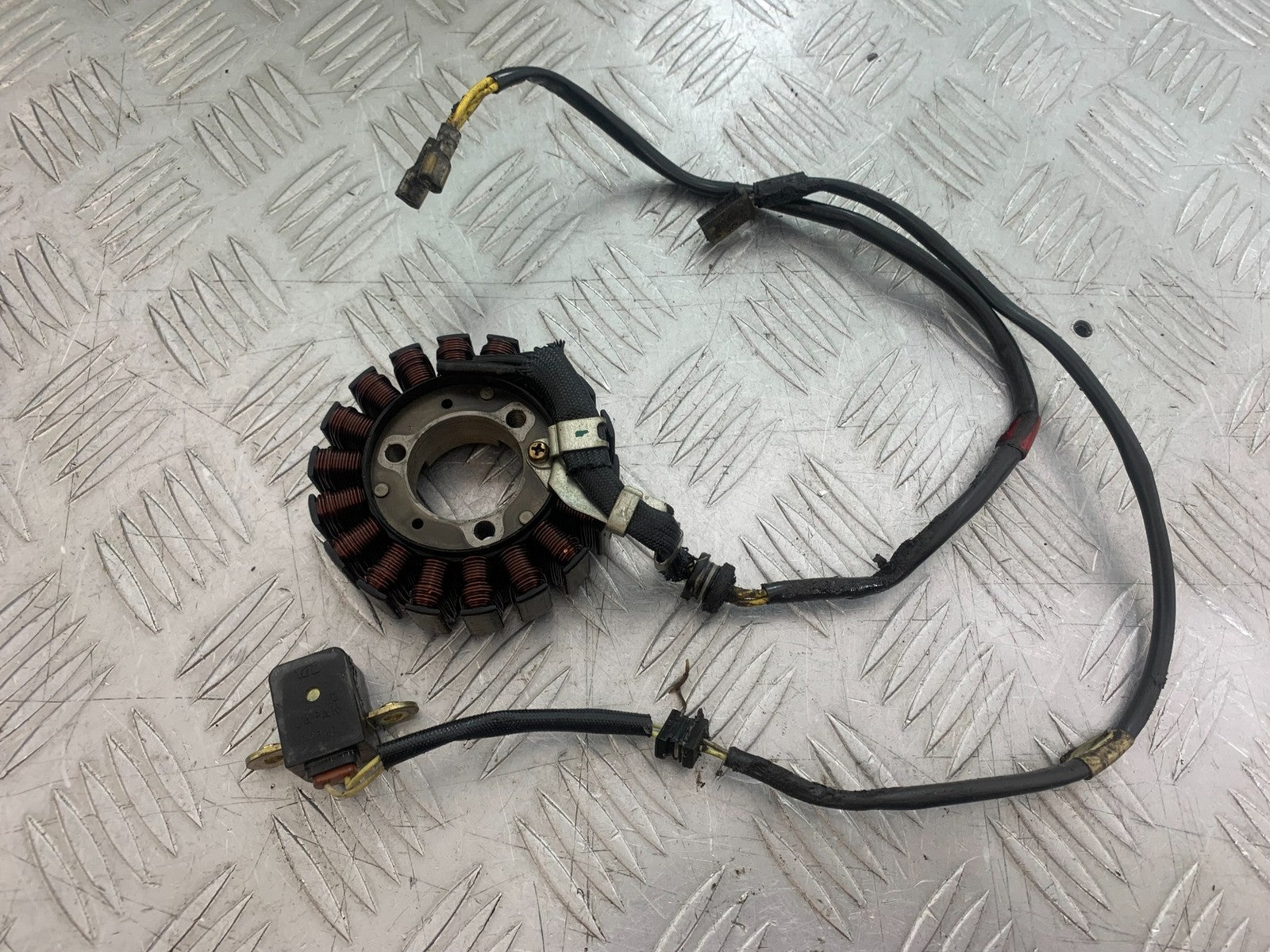 HONDA XL125 VARADERO GENERATOR AND PICK UP    YEAR 2001-2006  (CMB1210)