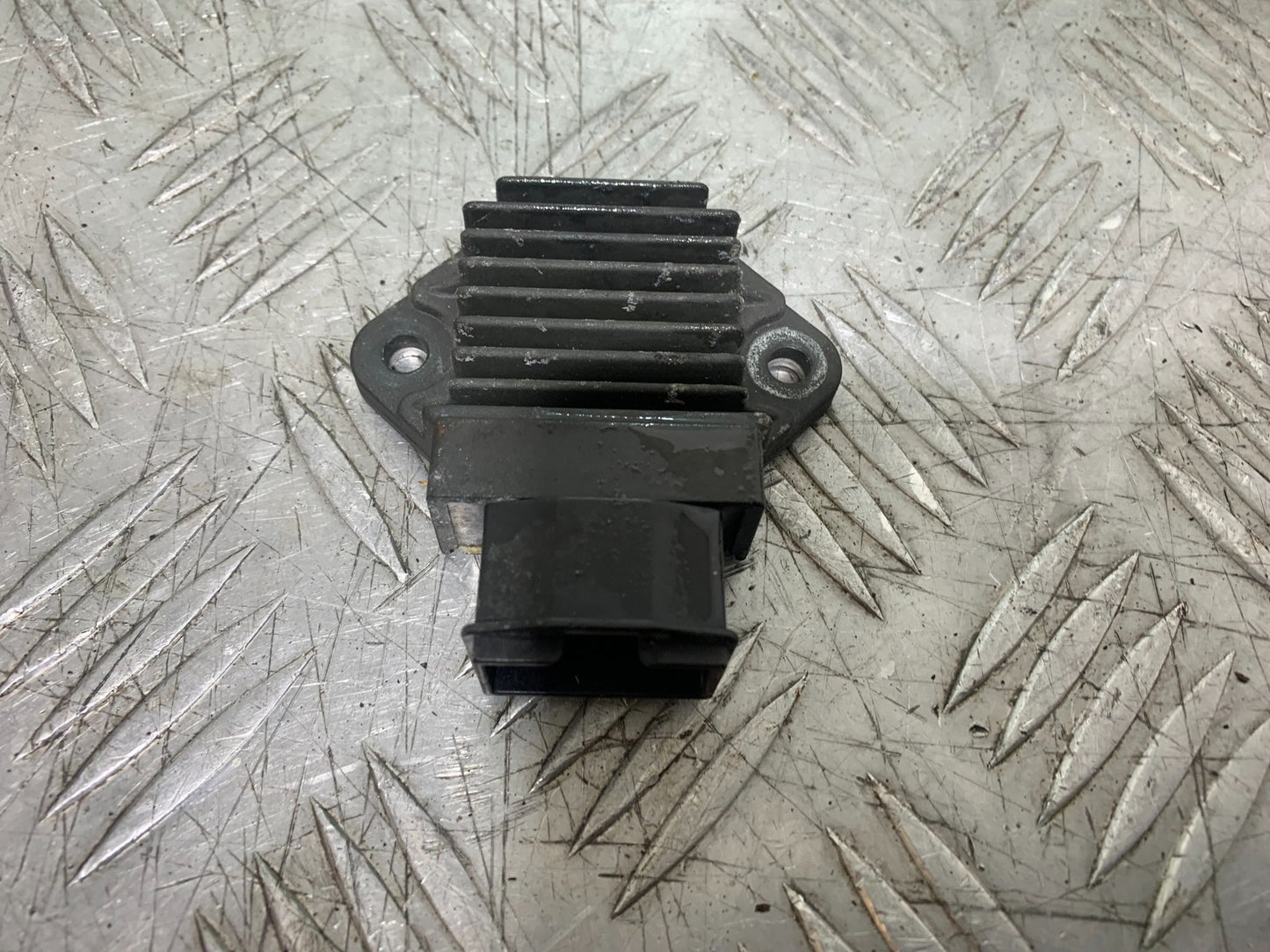 HONDA NT650 V DEAUVILLE REGULATOR   YEAR 1998-01(CMB1320)