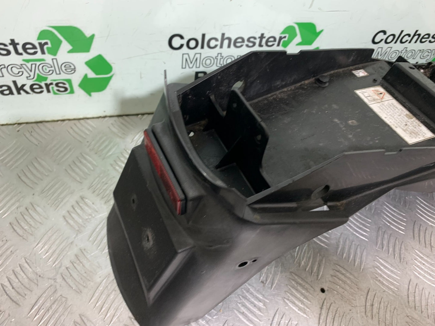 TRIUMPH 955I SPRINT RS REAR MUDGUARD  YEAR 1999-03 (CMB1313)