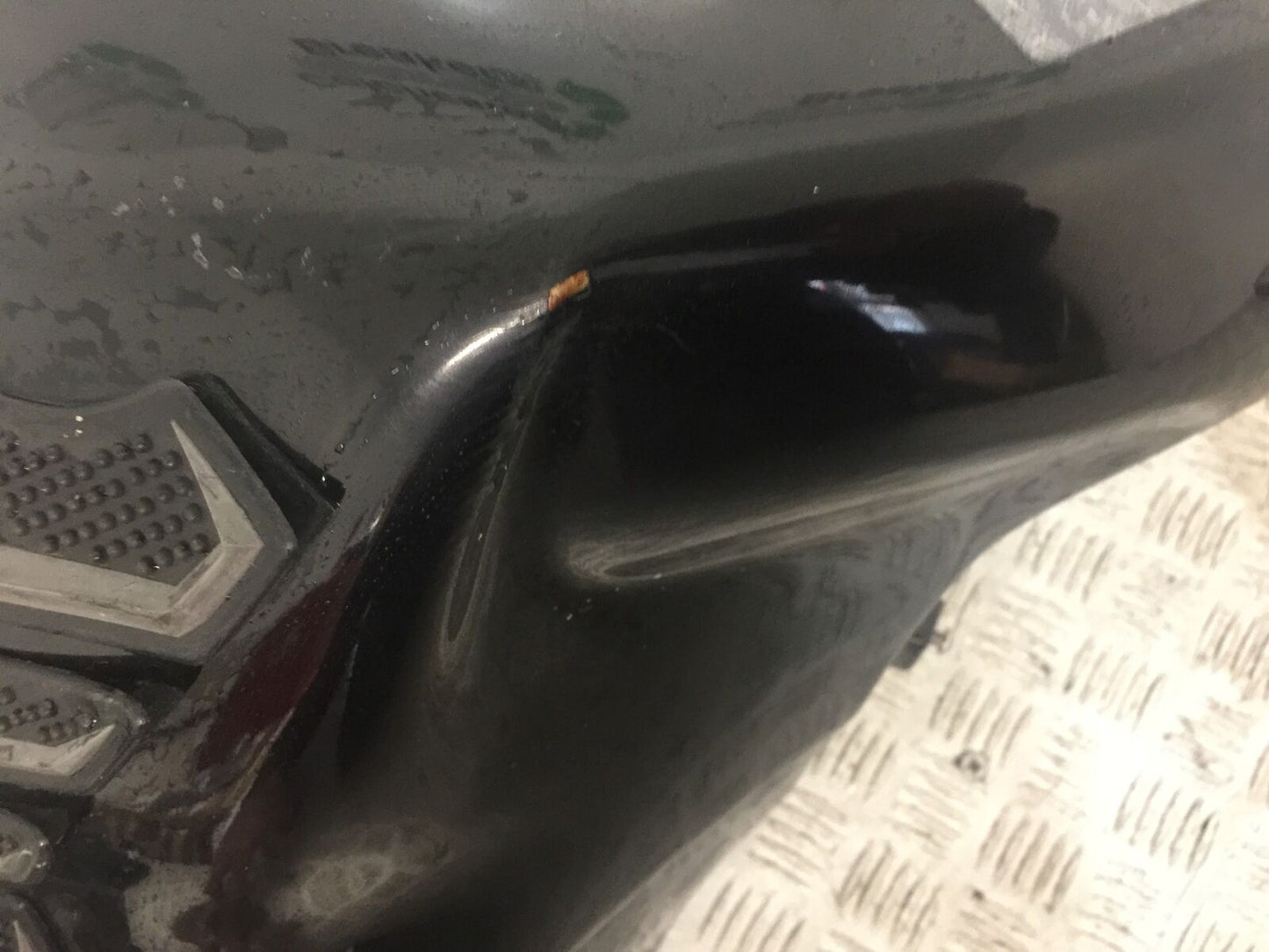 KAWASAKI ZX6R ZX6 R C1H PETROL TANK  YEAR 2005 2006 (STOCK 774)