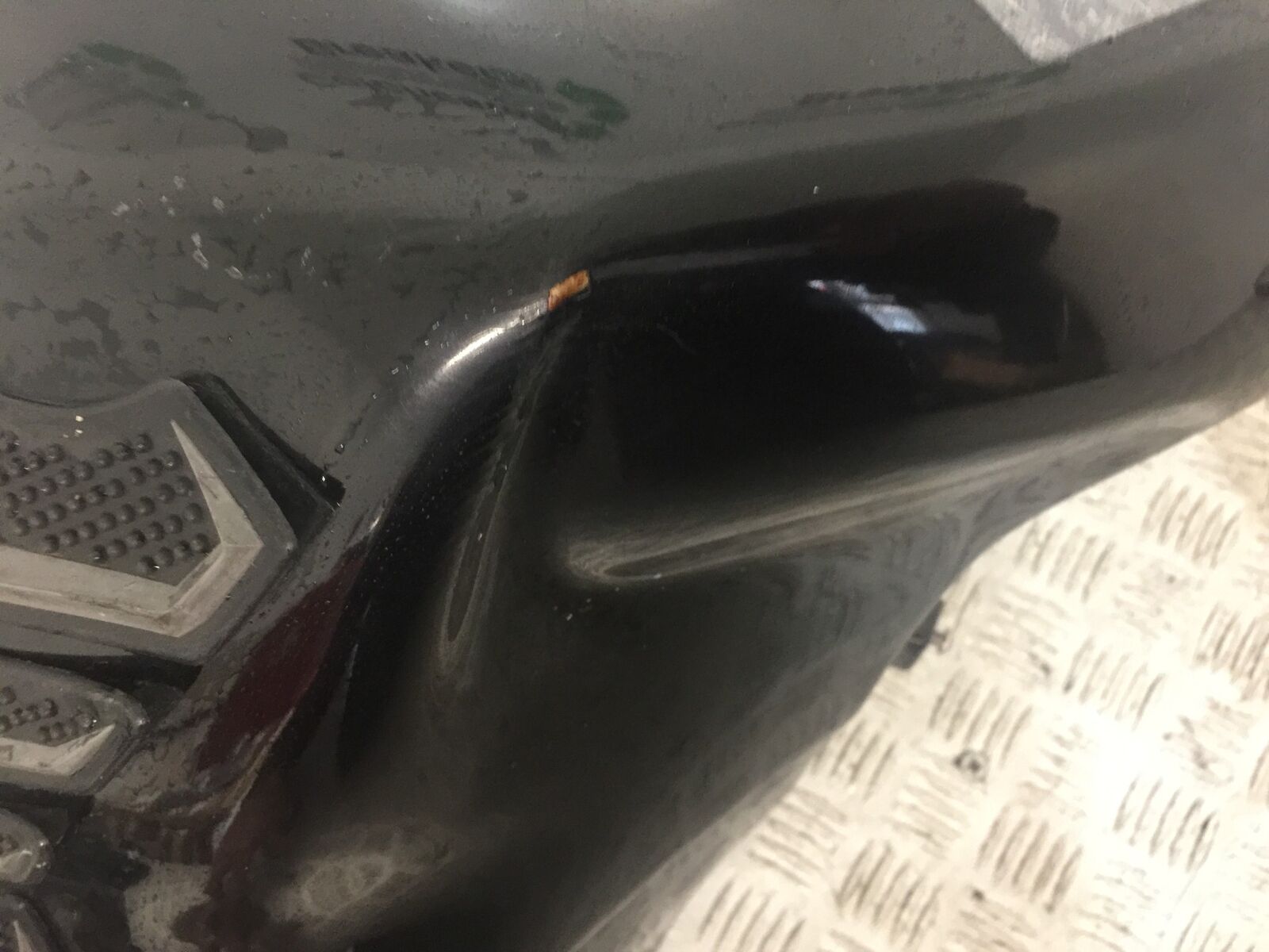 KAWASAKI ZX6R ZX6 R C1H PETROL TANK  YEAR 2005 2006 (STOCK 774)