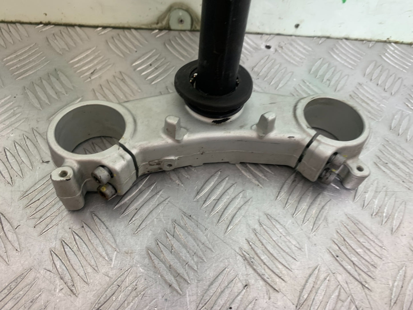 APRILIA TUONO 1000 V4R BOTTOM YOKE  YEAR 2011-13  (CMB1331)