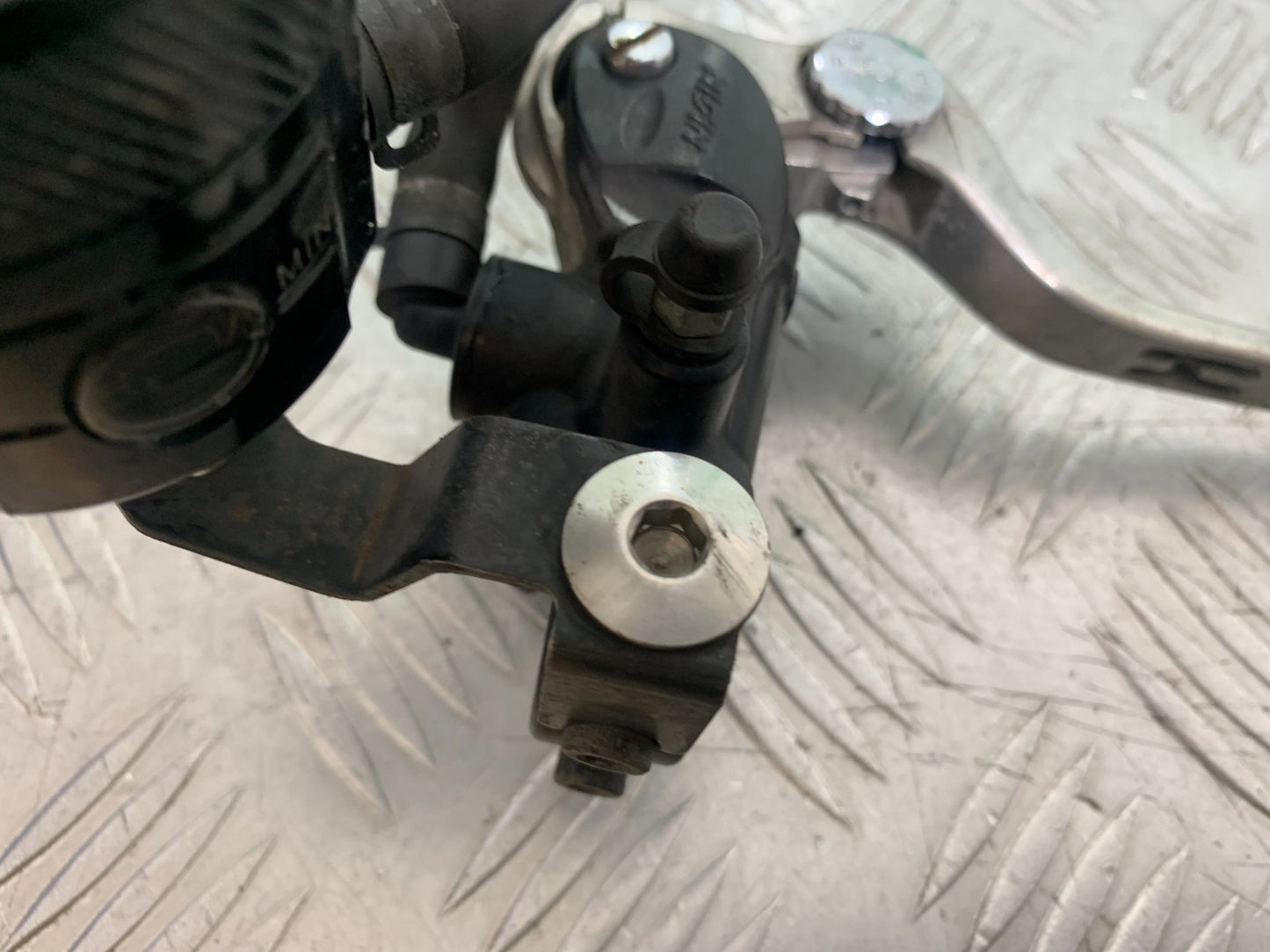 TRIUMPH SPEED TRIPLE R 1050 FRONT BRAKE MASTER CYLINDER  2009 (CMB1183)