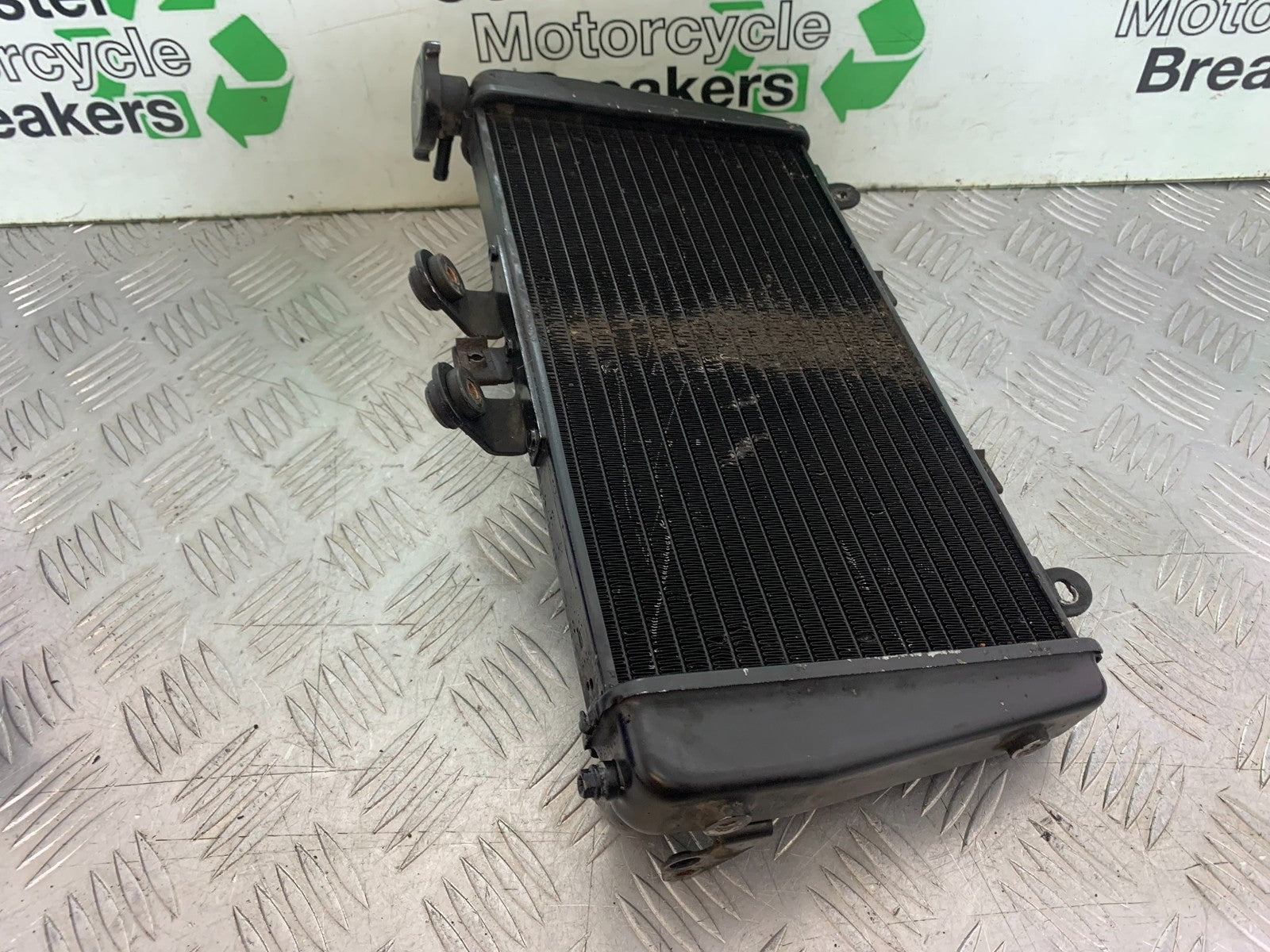 TRIUMPH SPEED TRIPLE R 1050 RADIATOR   2009 (CMB1183)