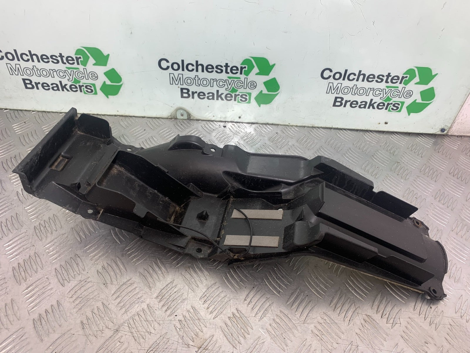 SUZUKI GSR600 GSR 600 UNDERTRAY   2006-2010 (CMB1177)