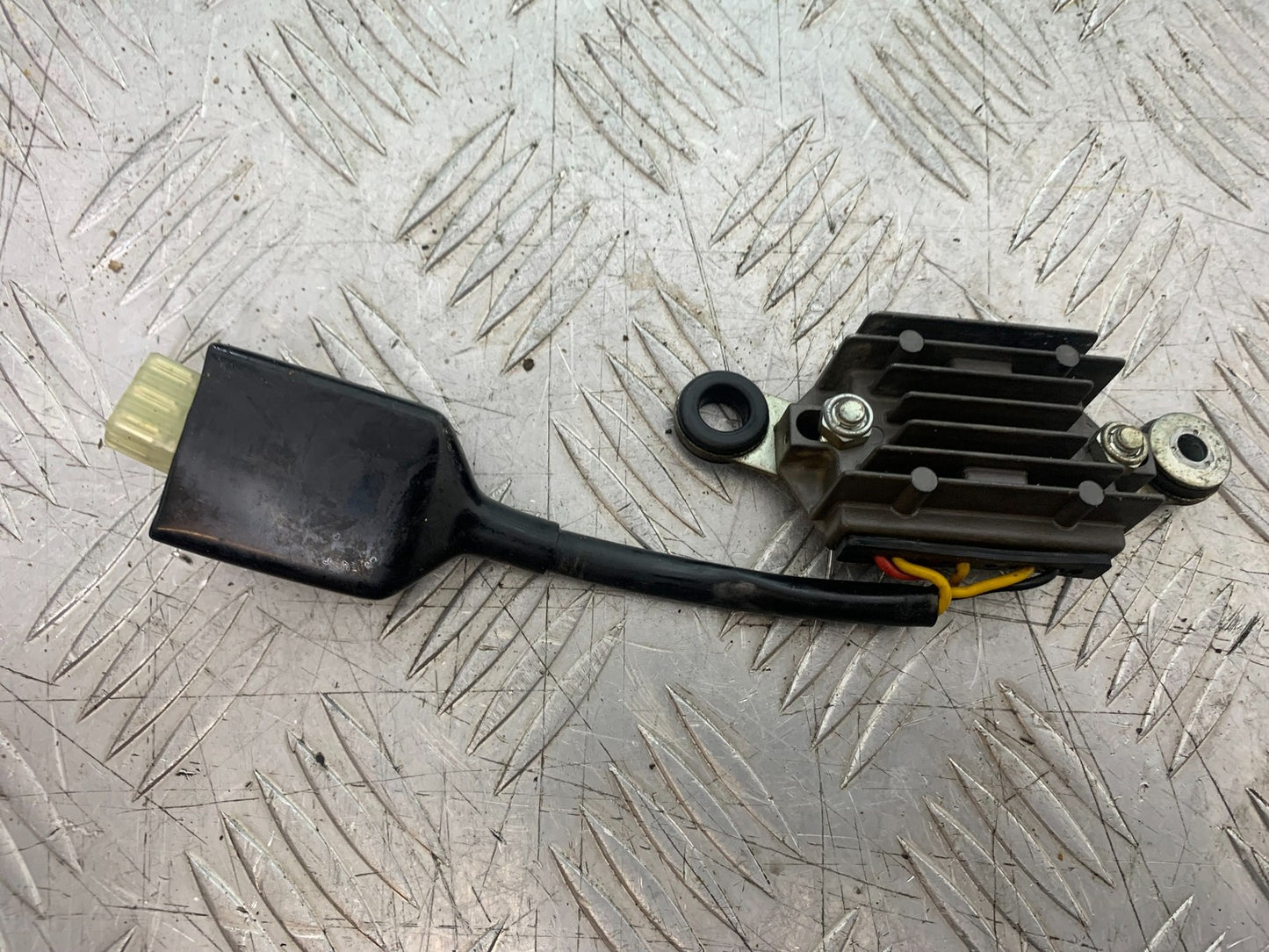 KAWASAKI KXF450 KXF 450 REGULATOR YEAR 2013 CMB1217)