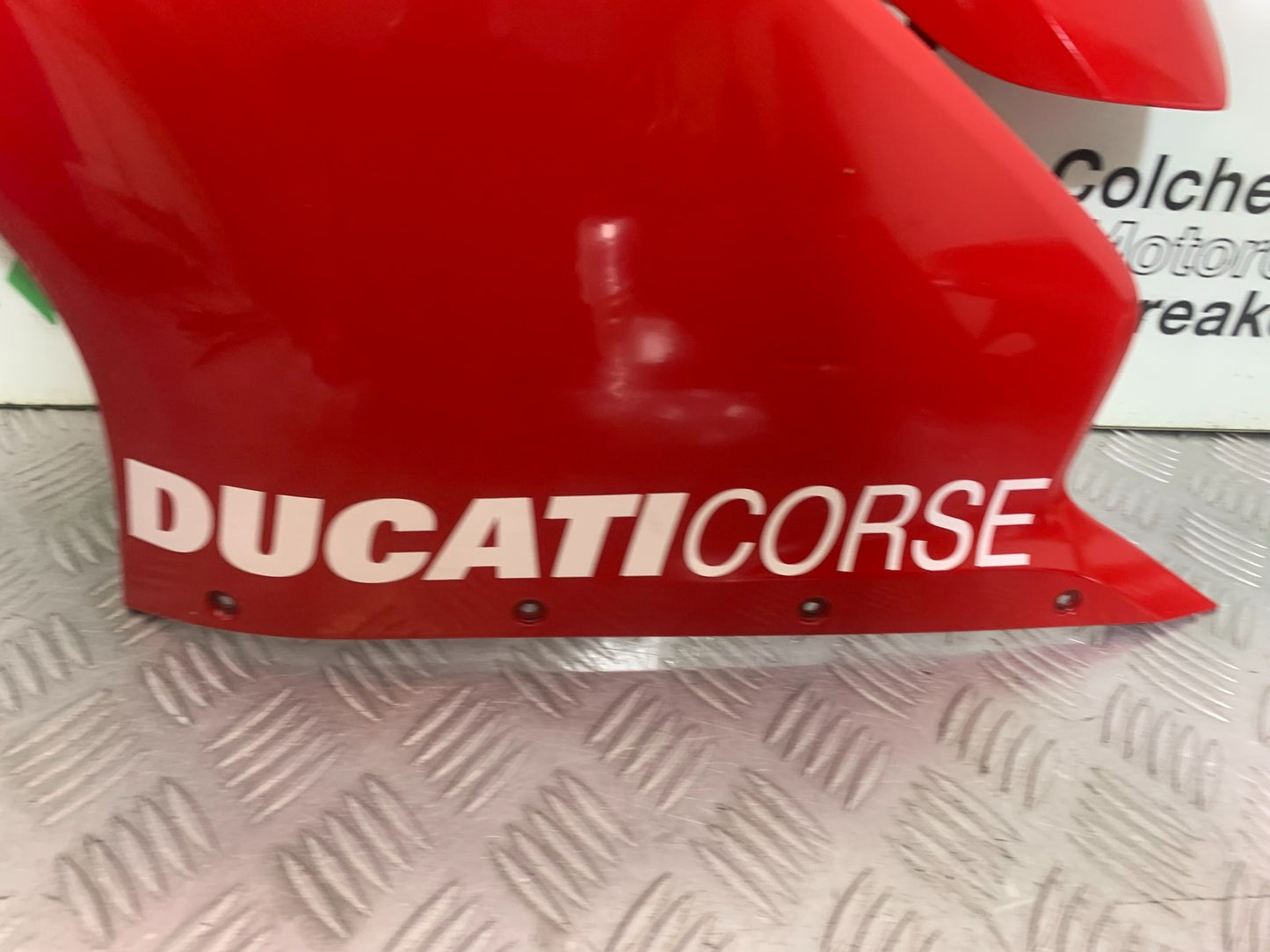 DUCATI 1299 PANIGALE LEFT MIDDLE FAIRING PANEL YEAR 2016 (CMB 1187)