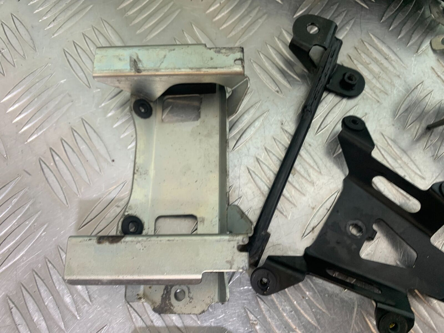 KAWASAKI Z300 ER300 FRAME BRACKETS  YEAR 2016-2018  (CMB1056)