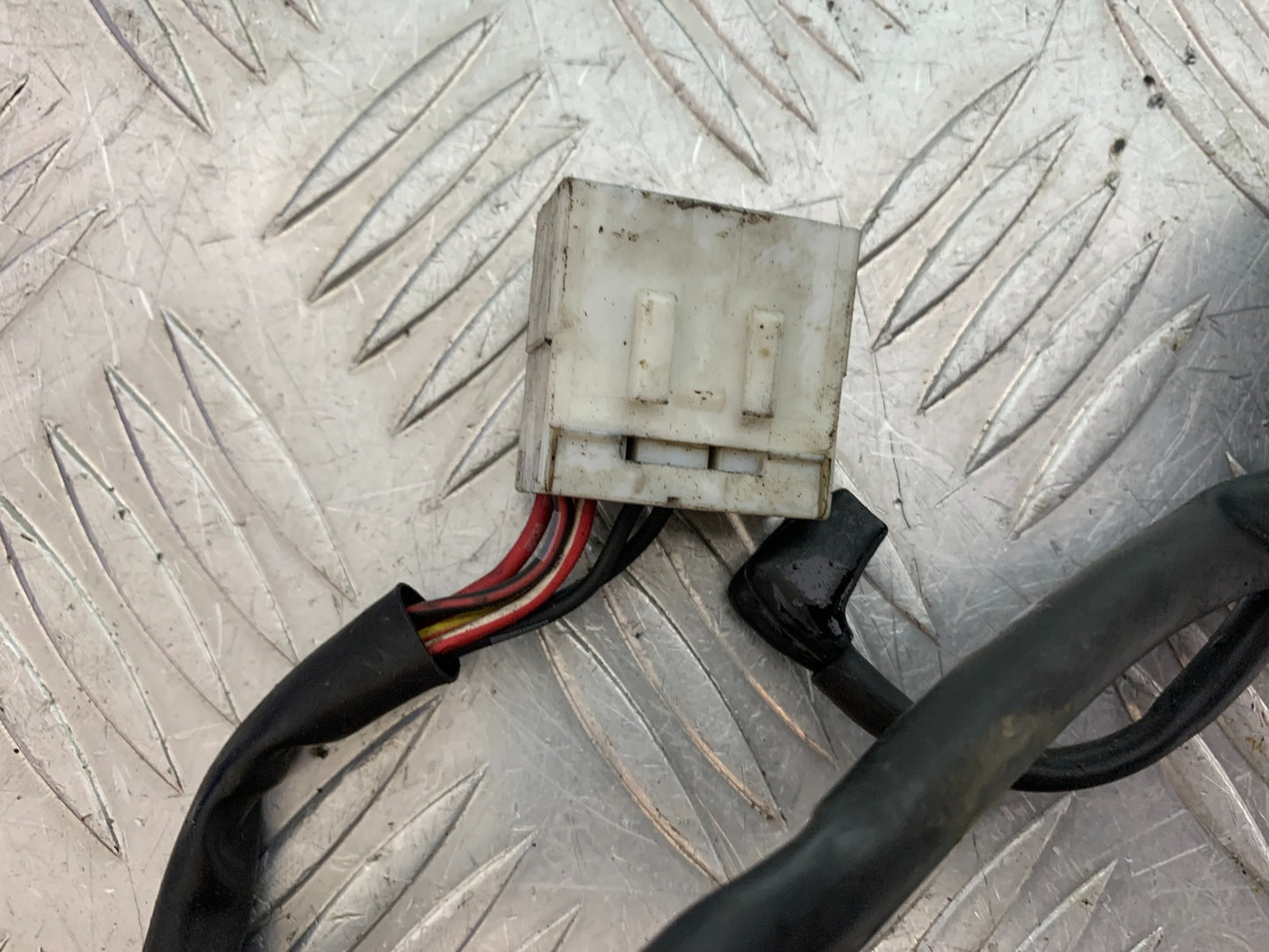 TRIUMPH T509 SPEED TRIPLE RIGHT SWITCH GEAR YEAR 1997-1998 (CMB1144)