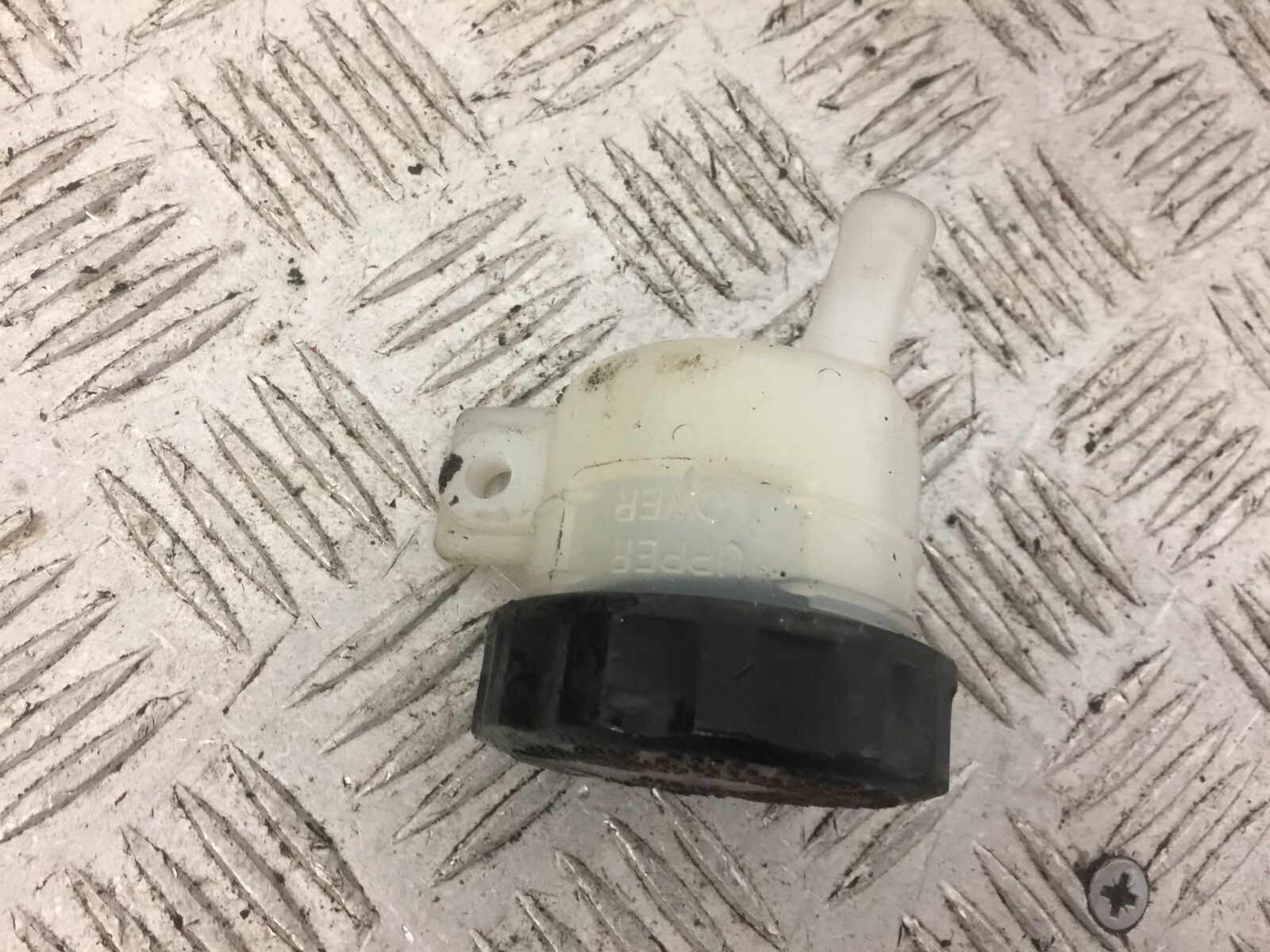 KAWASAKI VN900 VN 900 CUSTOM REAR BRAKE FLUID POT  YEAR 2010 (STOCK 664)
