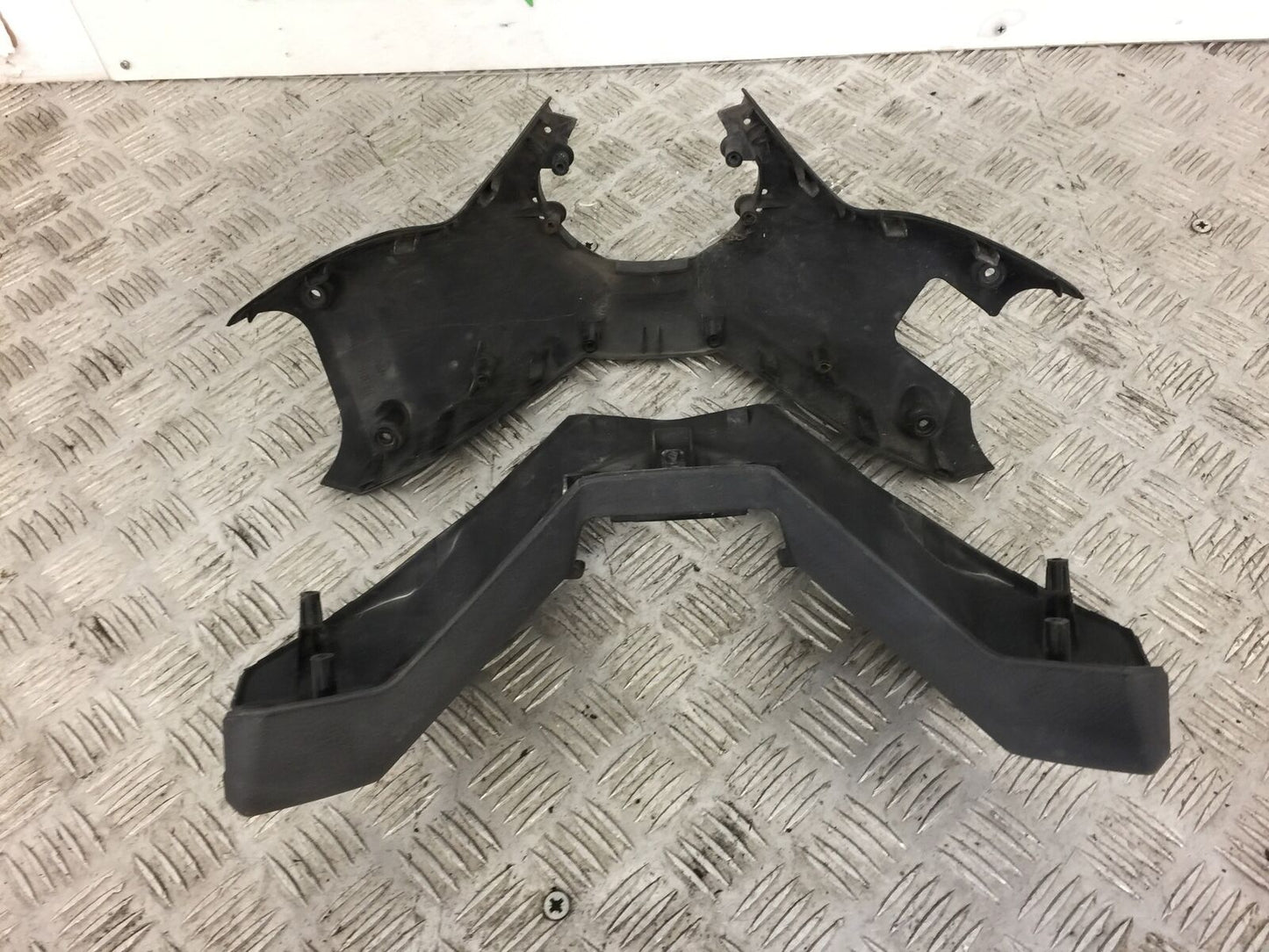 YAMAHA XMAX 125 XMAX-125 YOKE COVERS   YEAR 2011