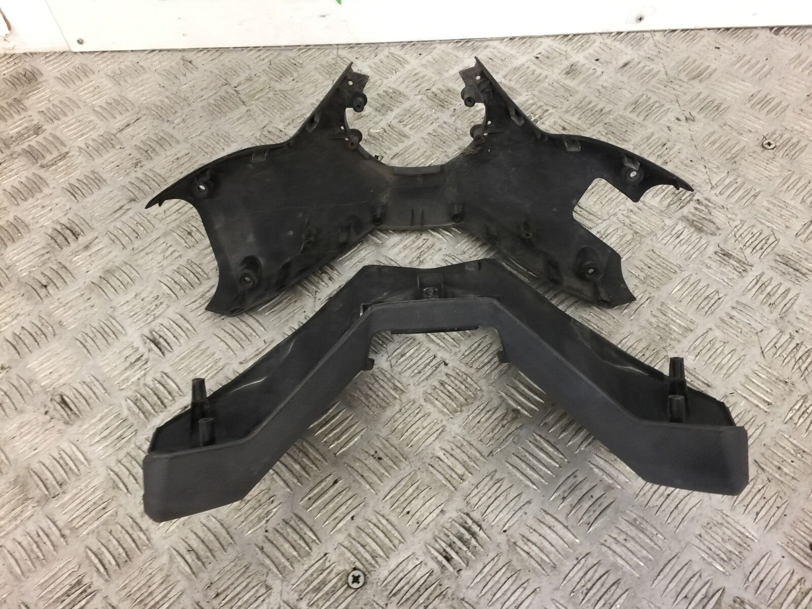 YAMAHA XMAX 125 XMAX-125 YOKE COVERS   YEAR 2011