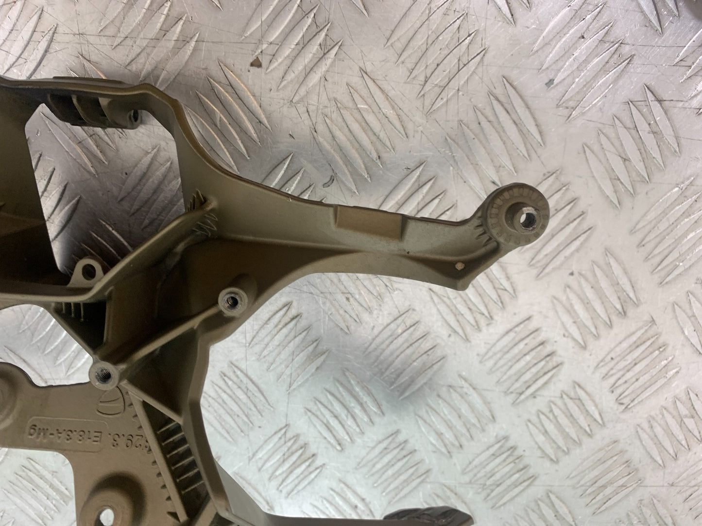 DUCATI 1299 PANIGALE FAIRING BRACKET  YEAR 2016 (CMB 1187)