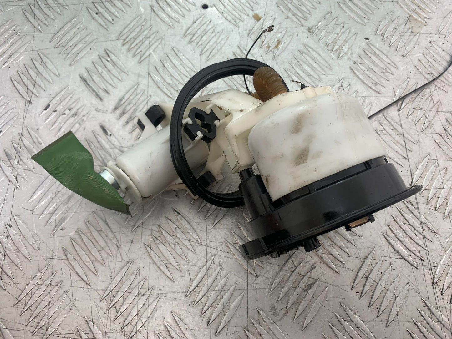 BMW K1300 S K 1300 S PETROL PUMP   YEAR 2009-16 (CMB1216)