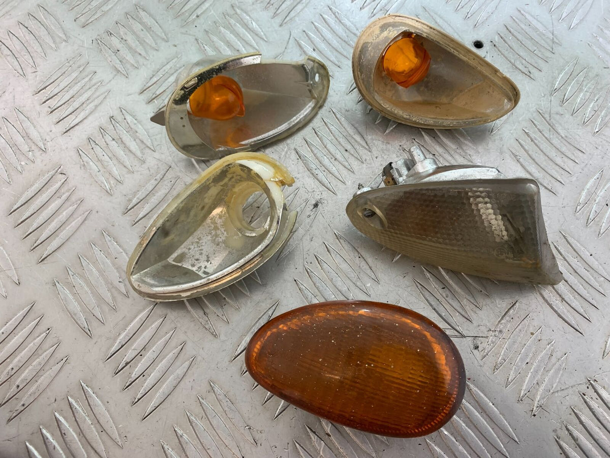 VESPA 125 ET4 INDICATORS  YEAR 1997-2000  (CMB1068)