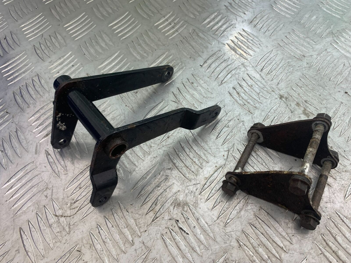 YAMAHA XT125 X XT 125 X ENGINE BRACKETS  2005-2011 (CMB1097)