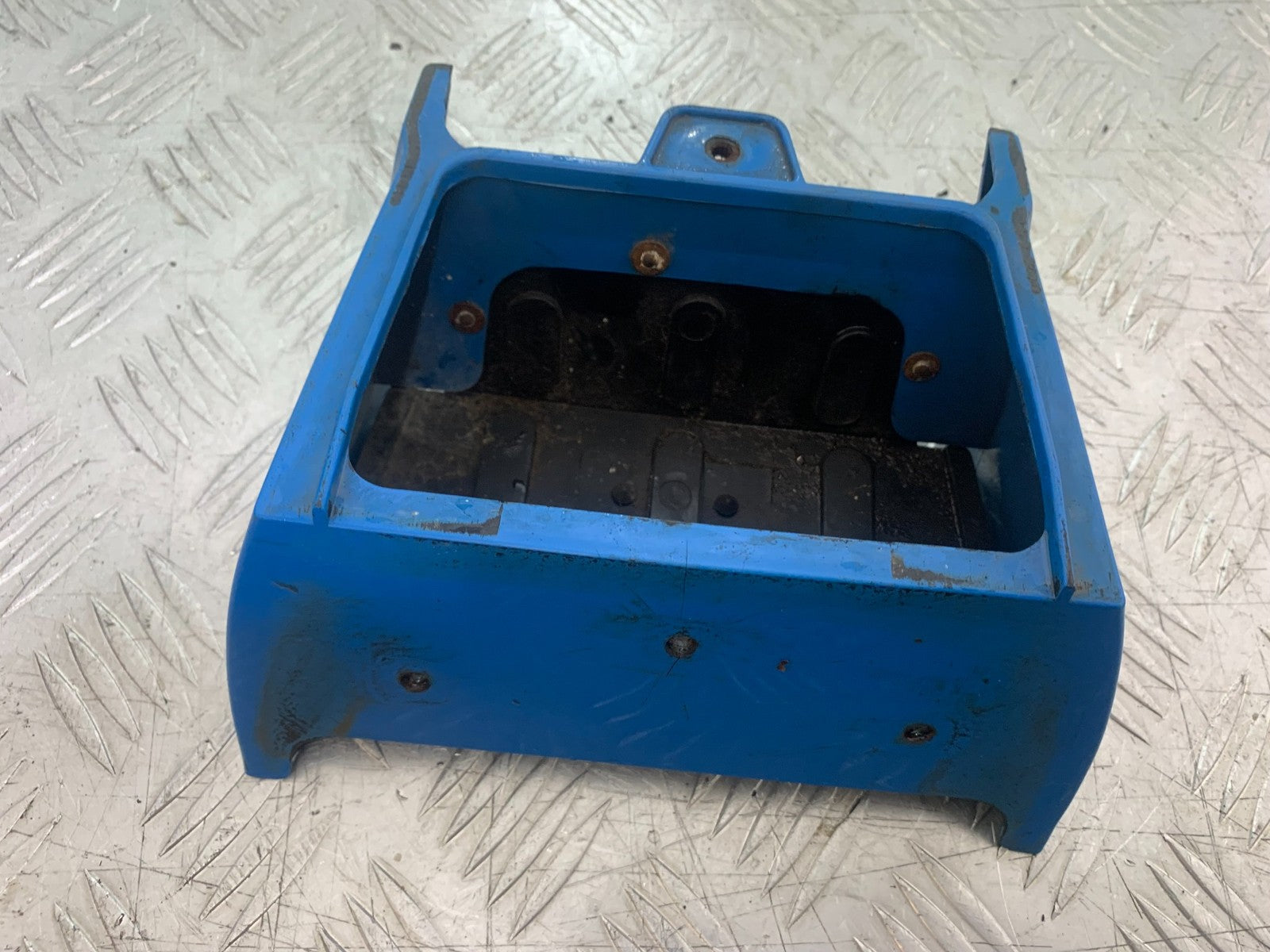 SUZUKI GP100 GP 100 TAIL PIECE   YEAR 1978-1988 (CMB1259)