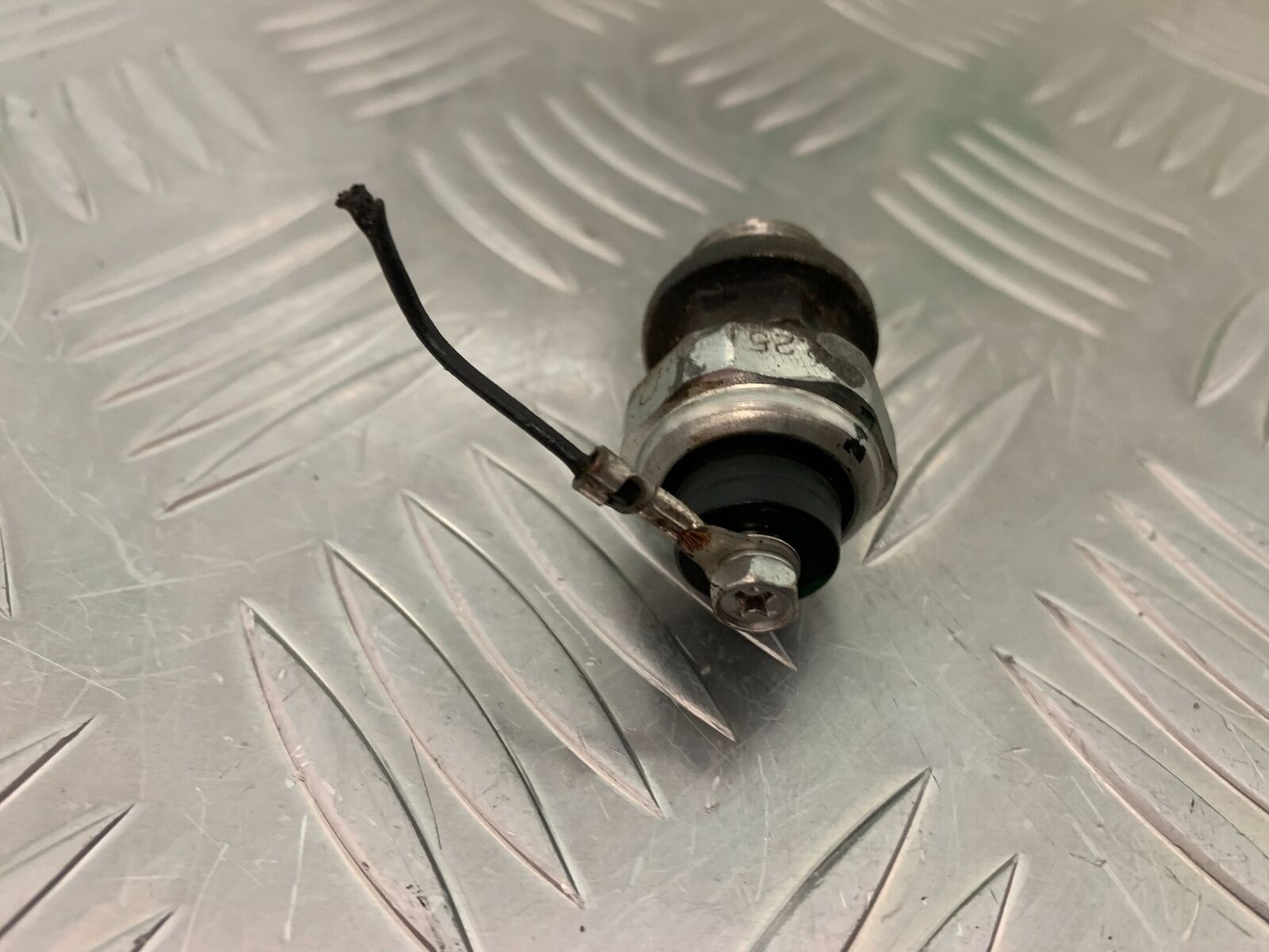 HONDA CB500 f CB500F OIL SWITCH   YEAR 2022 (STOCK 951)