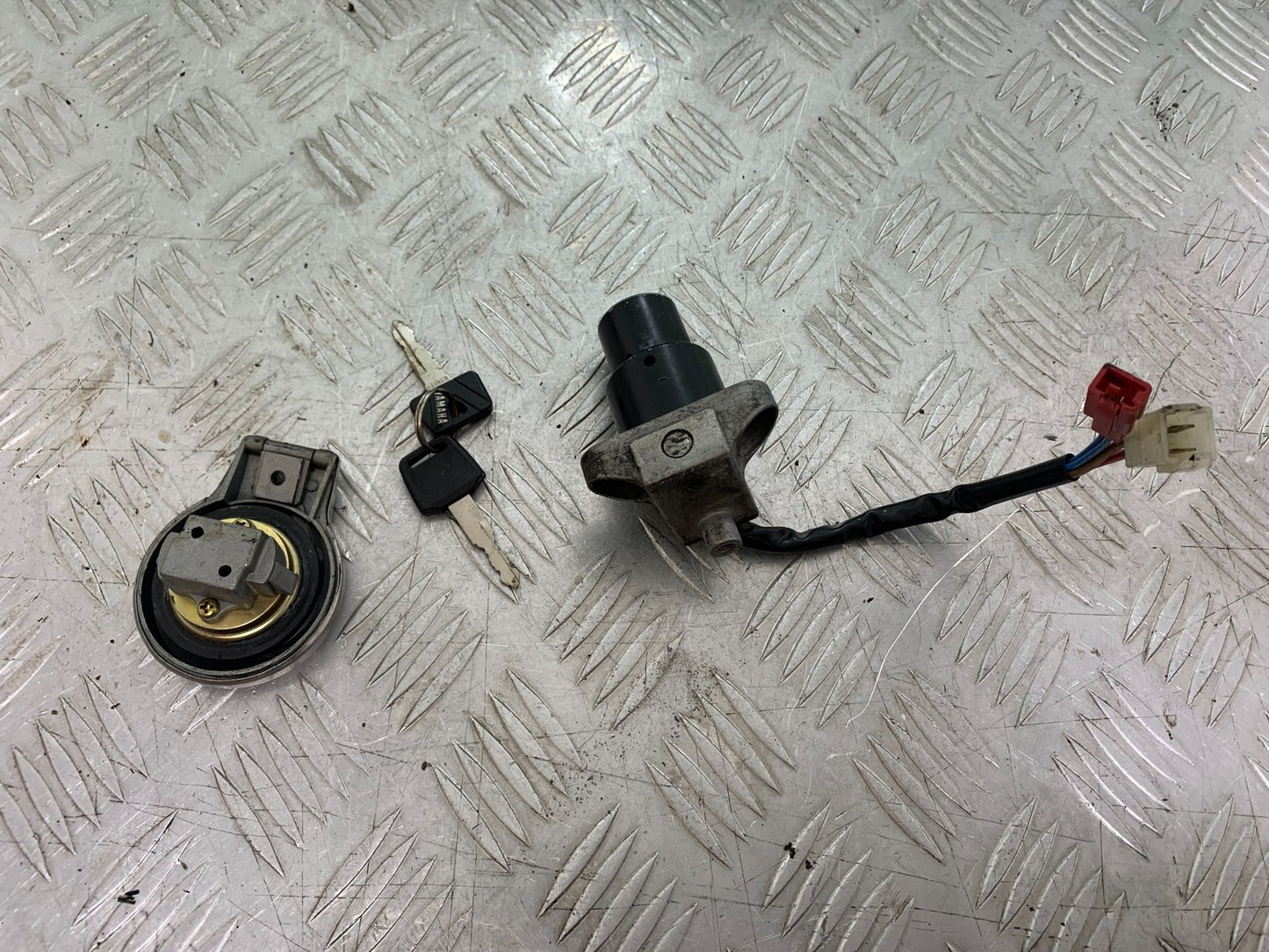 YAMAHA XV1100 XV 1100 VIRAGO IGNITION PETROL CAP KEYS   1990-1999 (CMB1190)