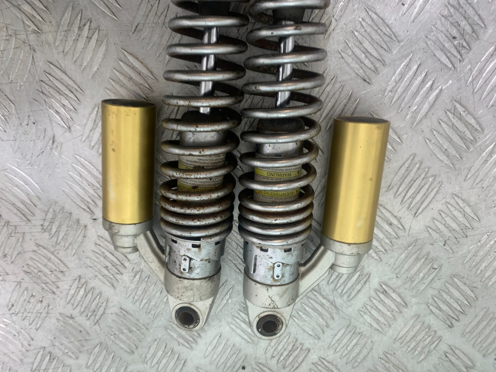 SUZUKI GSX750 INAZUMA REAR SHOCKS YEAR 1998-2003 (CMB1308)
