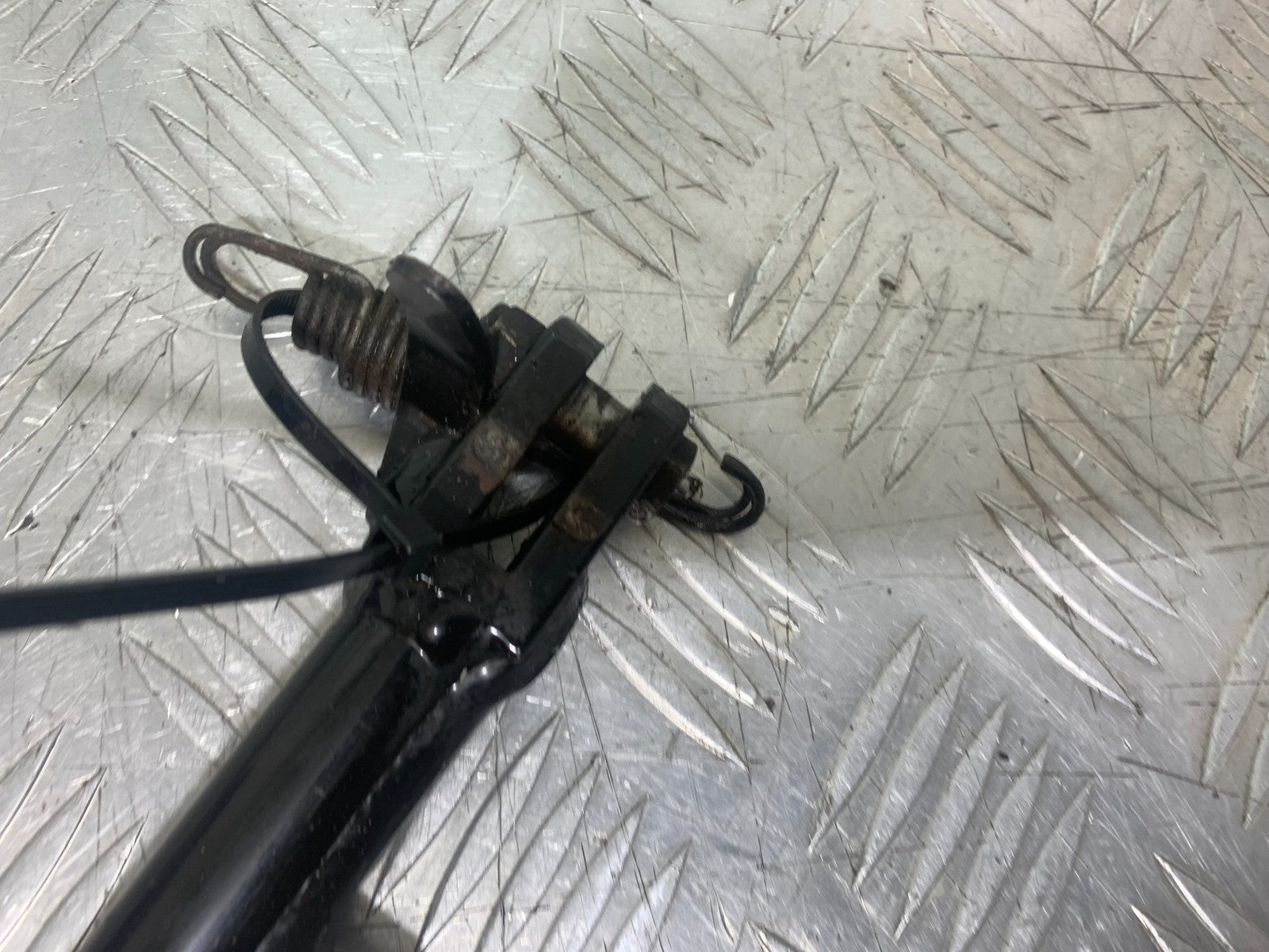 SUZUKI GSX750 INAZUMA SIDE STAND  YEAR 1998-2003 (CMB1308)