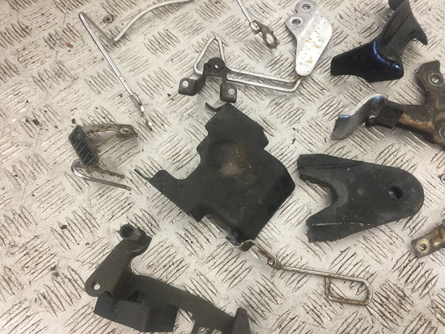 YAMAHA XV535 XV 535 VIRAGO BRACKETS AND INFILLS   YEAR 1994-02 (STOCK 772)