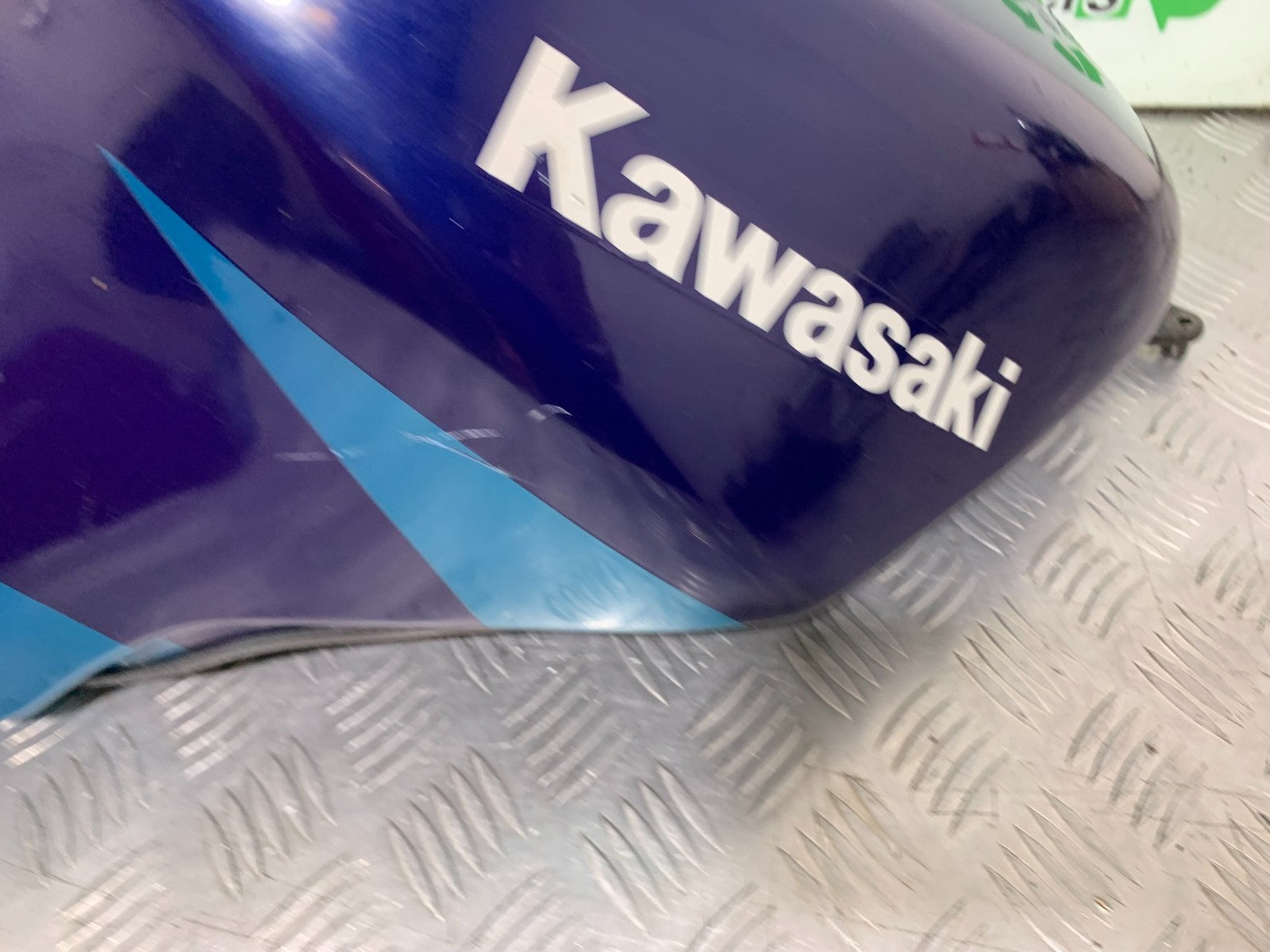 KAWASAKI ZZR1100 D PETROL TANK  YEAR 1993-2001 (CMB1189)